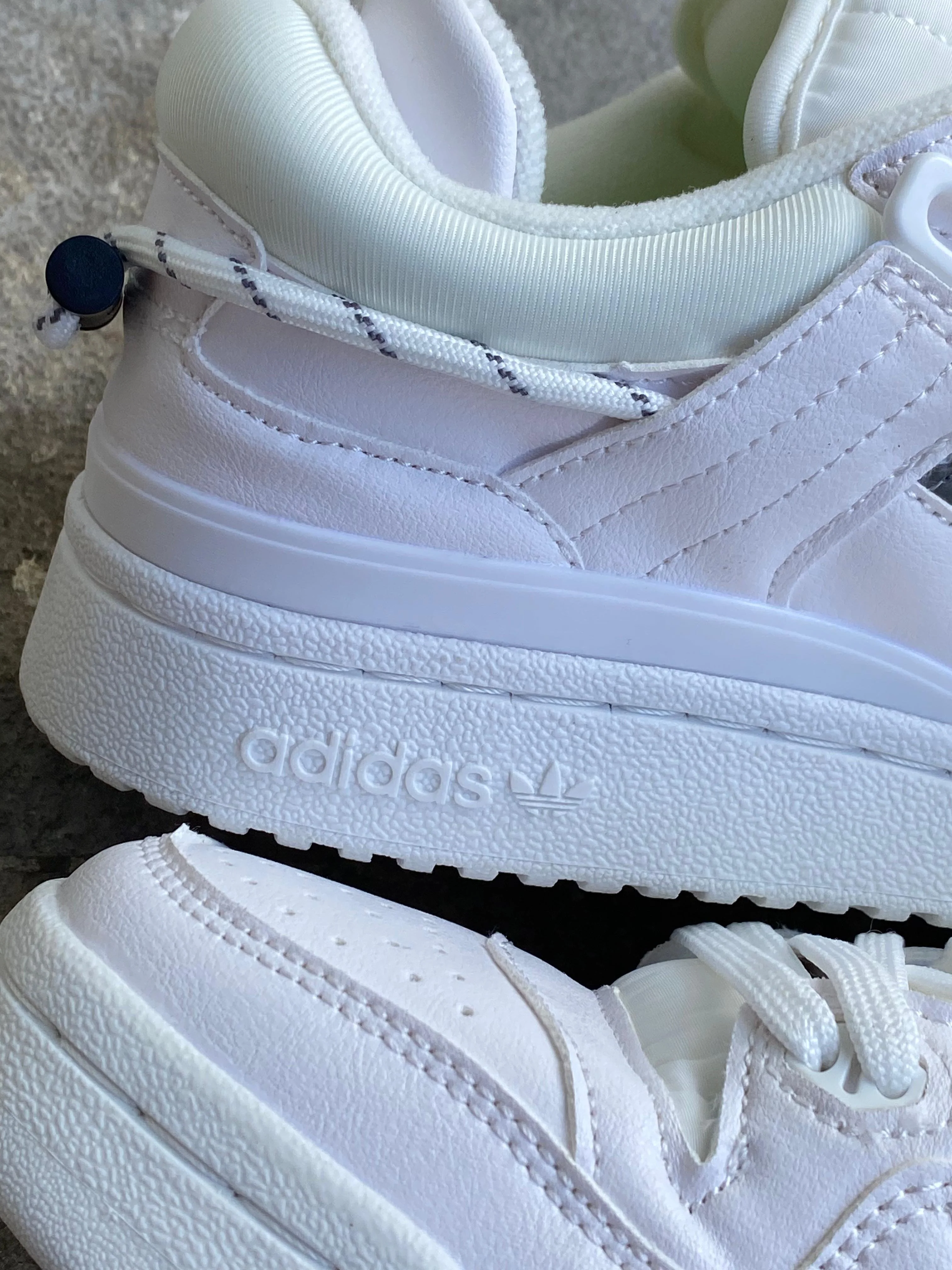 ADIDAS BAD BUNNY BLANCO - Image 2