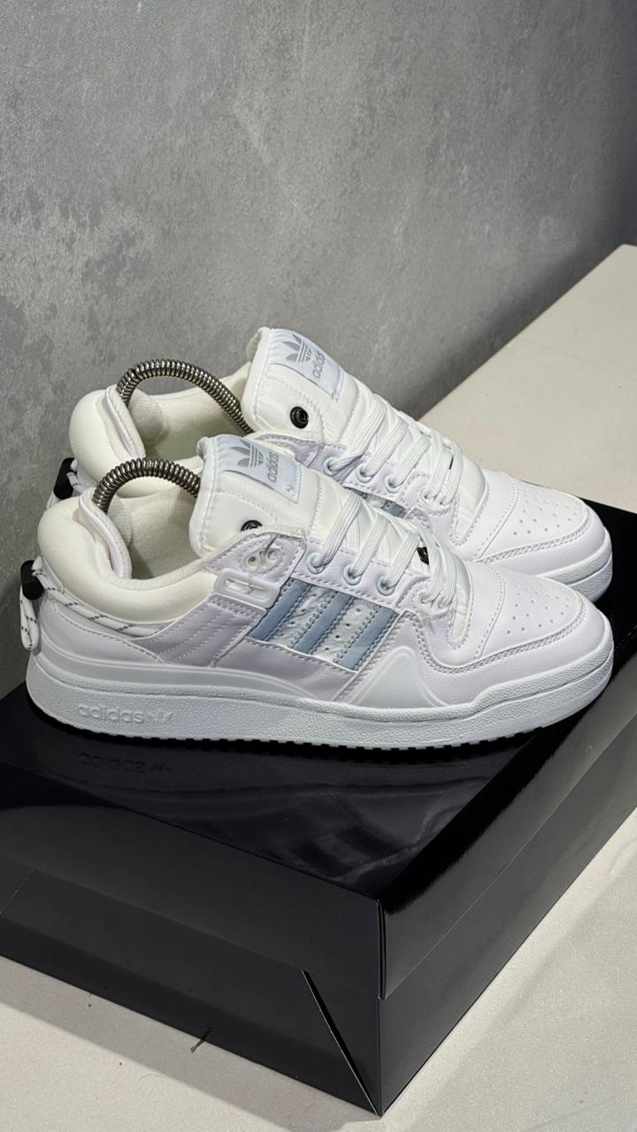 ADIDAS BAD BUNNY BLANCO - Image 3