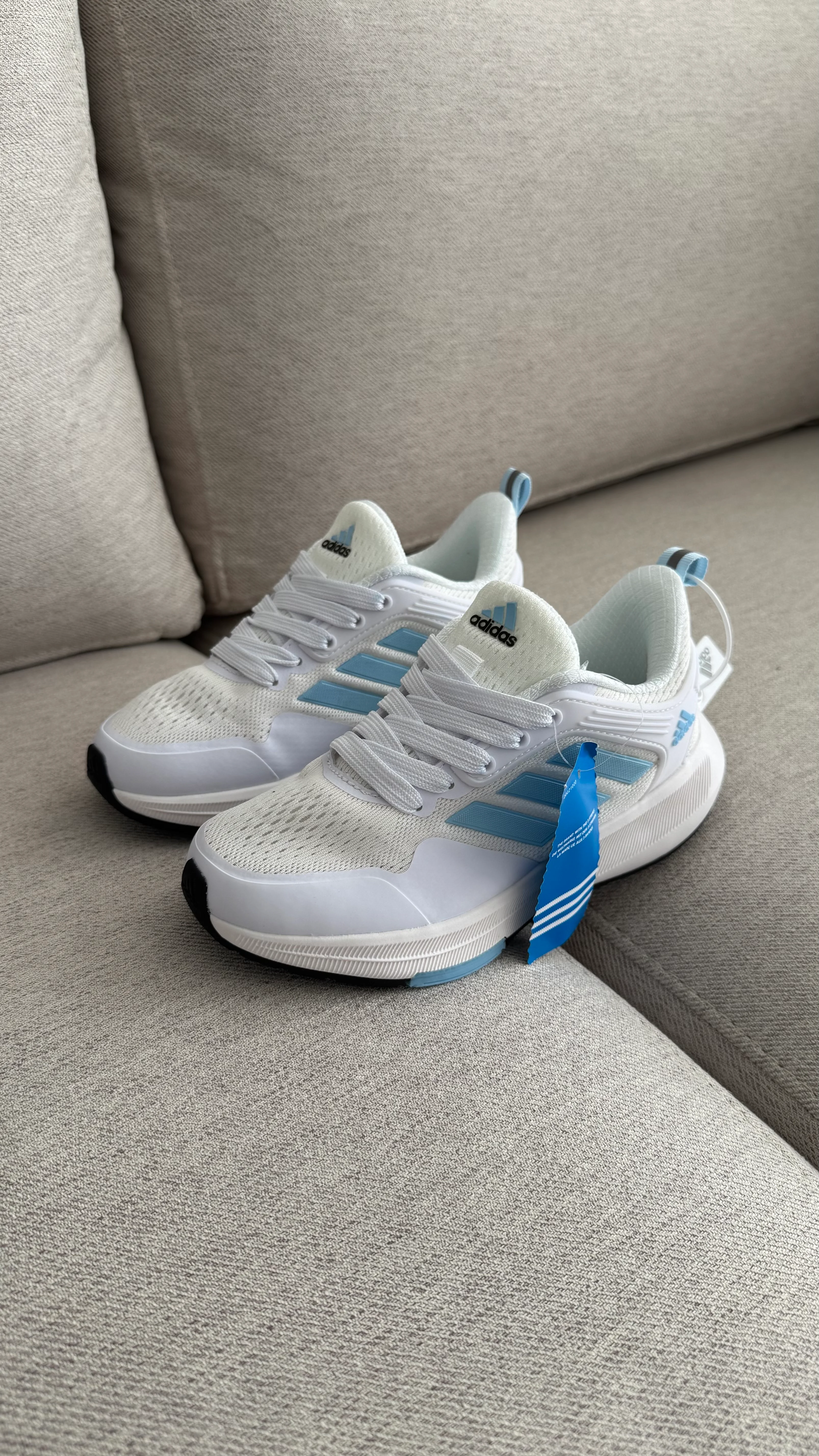 ADIDAS BOUNCE BLANCO AZUL NIÑO - Image 4