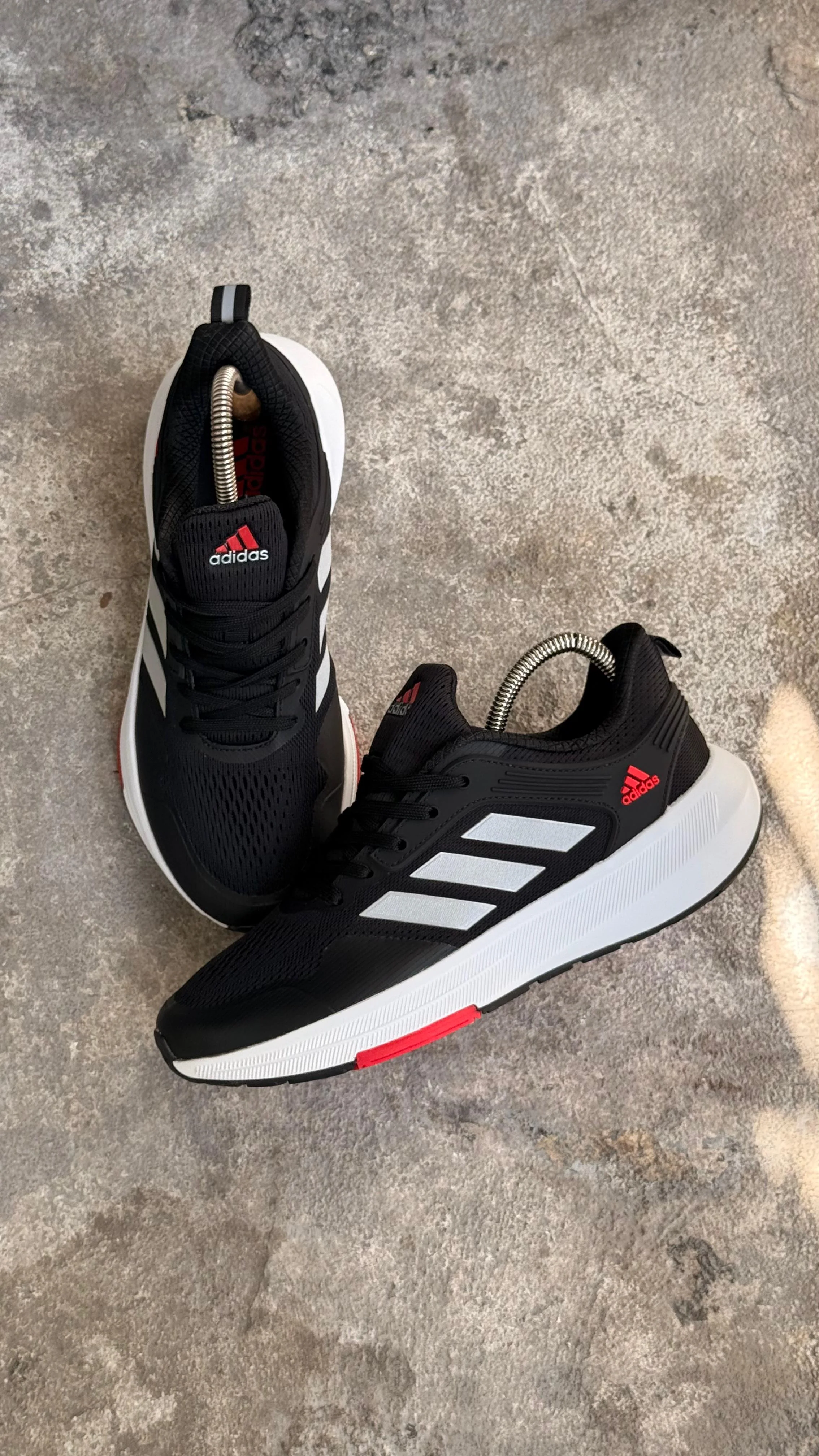 ADIDAS BOUNCE NEGRO ROJO - Image 3