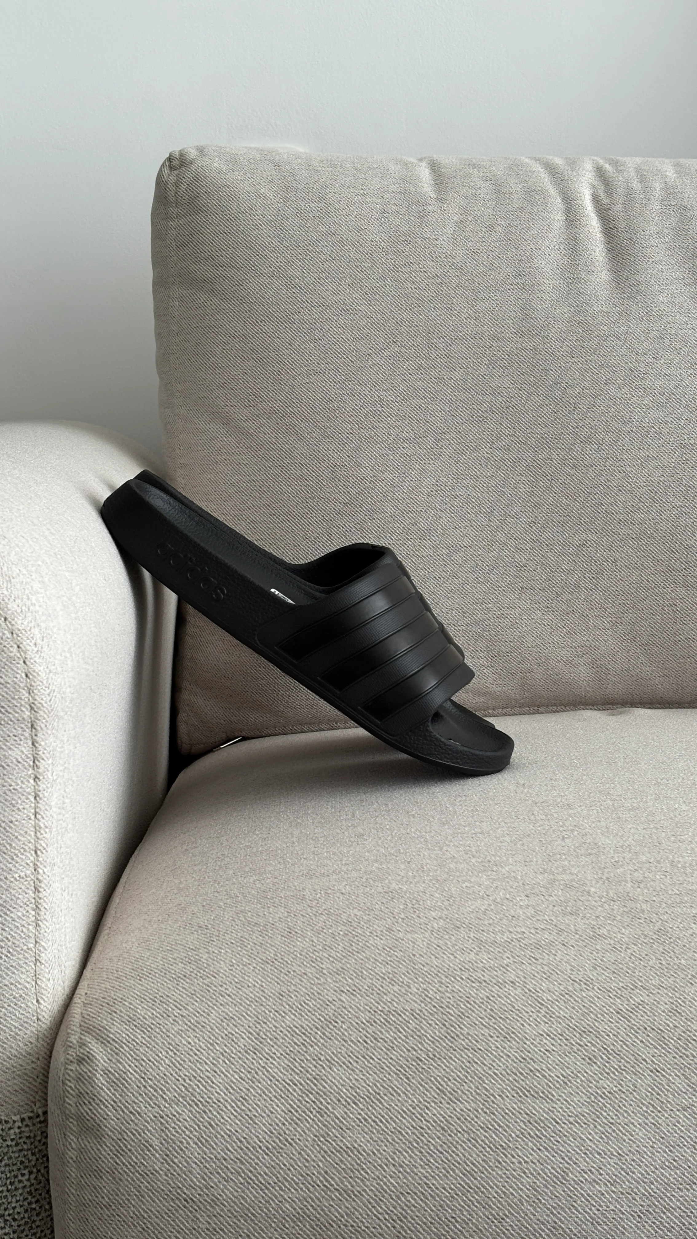 ADIDAS CHANCLAS NEGRAS - Image 7