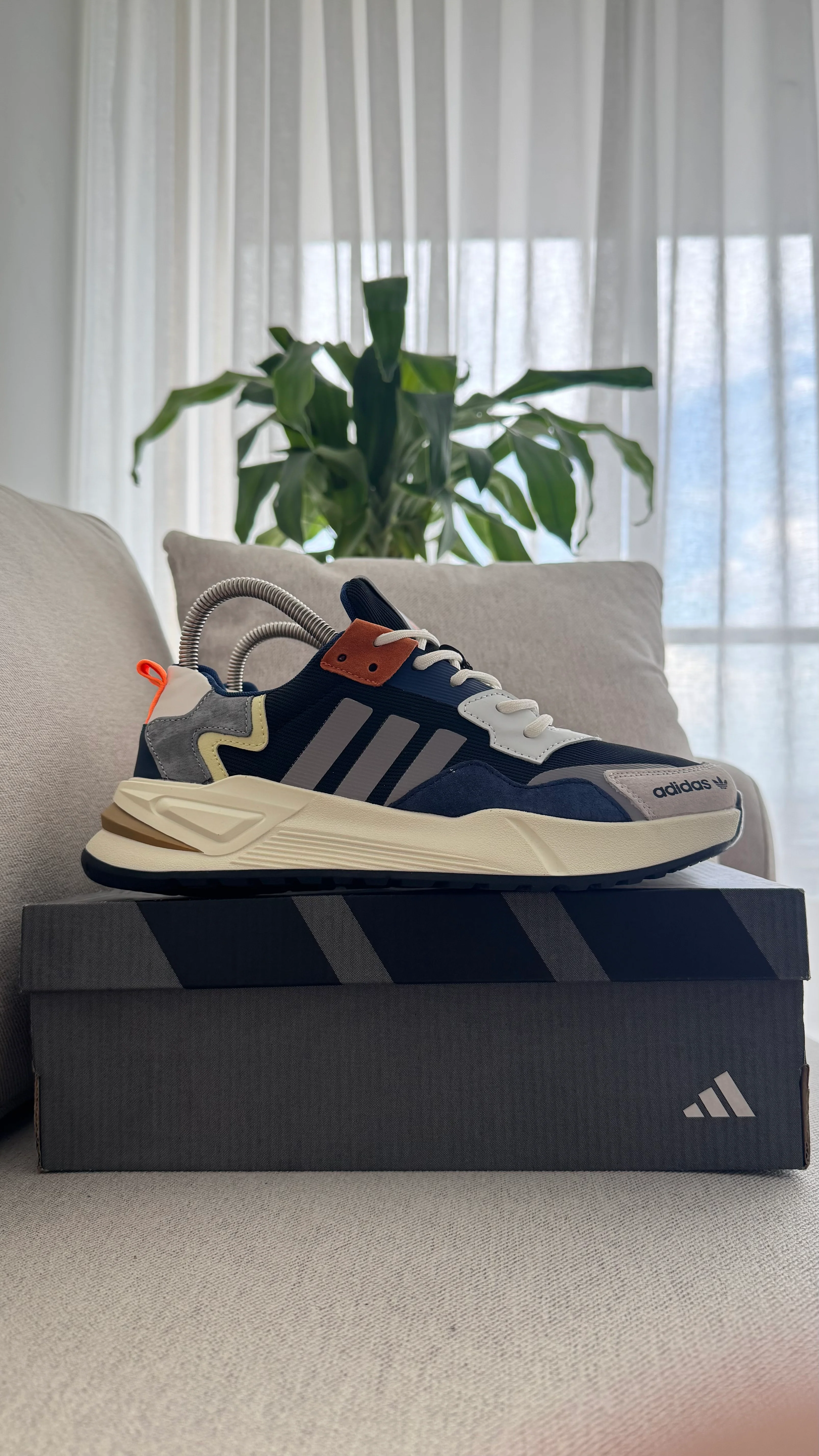 ADIDAS CHINAX NEGRO COLOR PROMO - Image 4