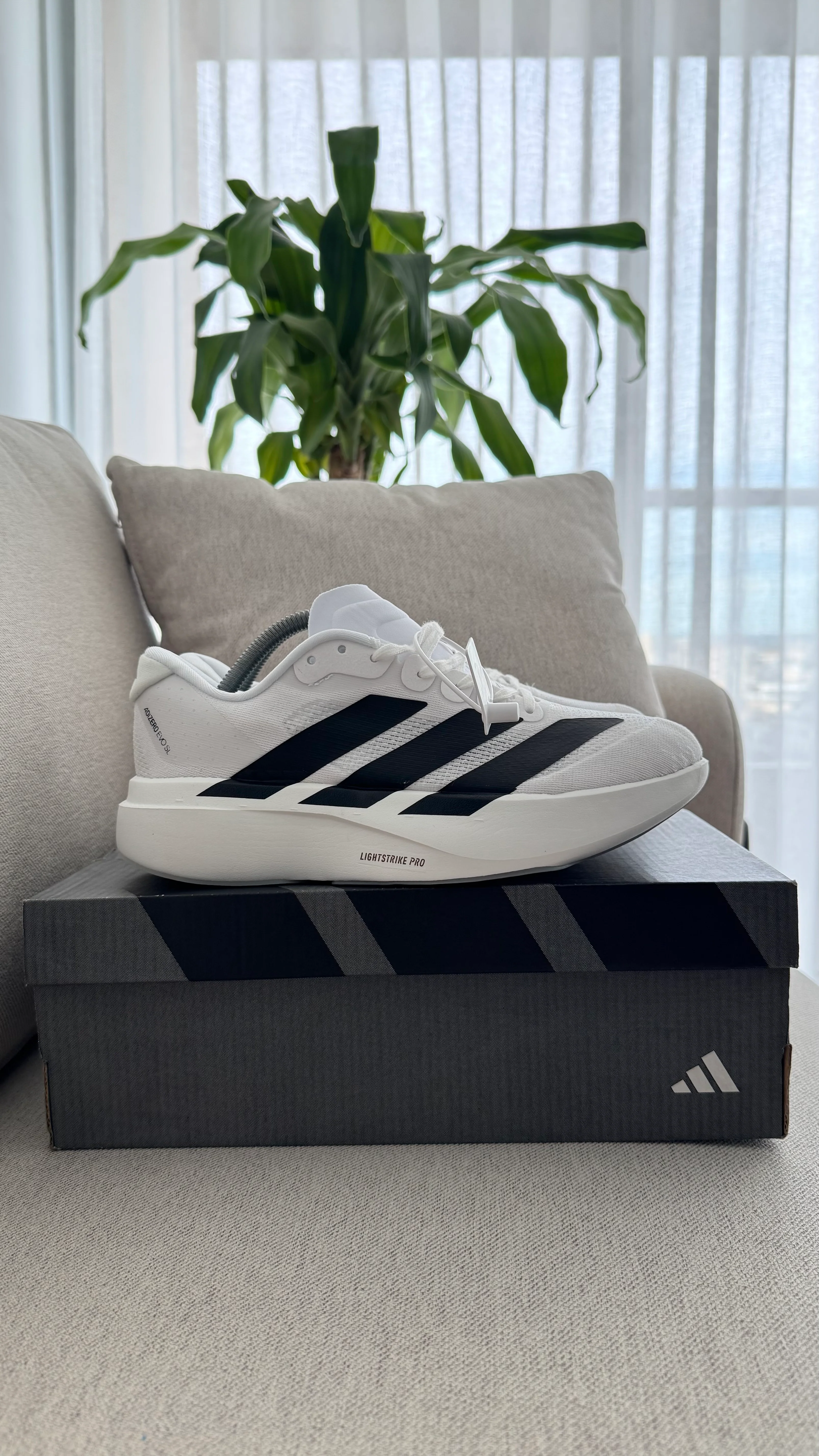 ADIDAS ADIZERO BLANCO NEGRO - Image 3