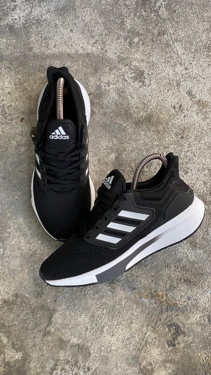 ADIDAS EQ 21 NEGRO BLANCO - Image 3