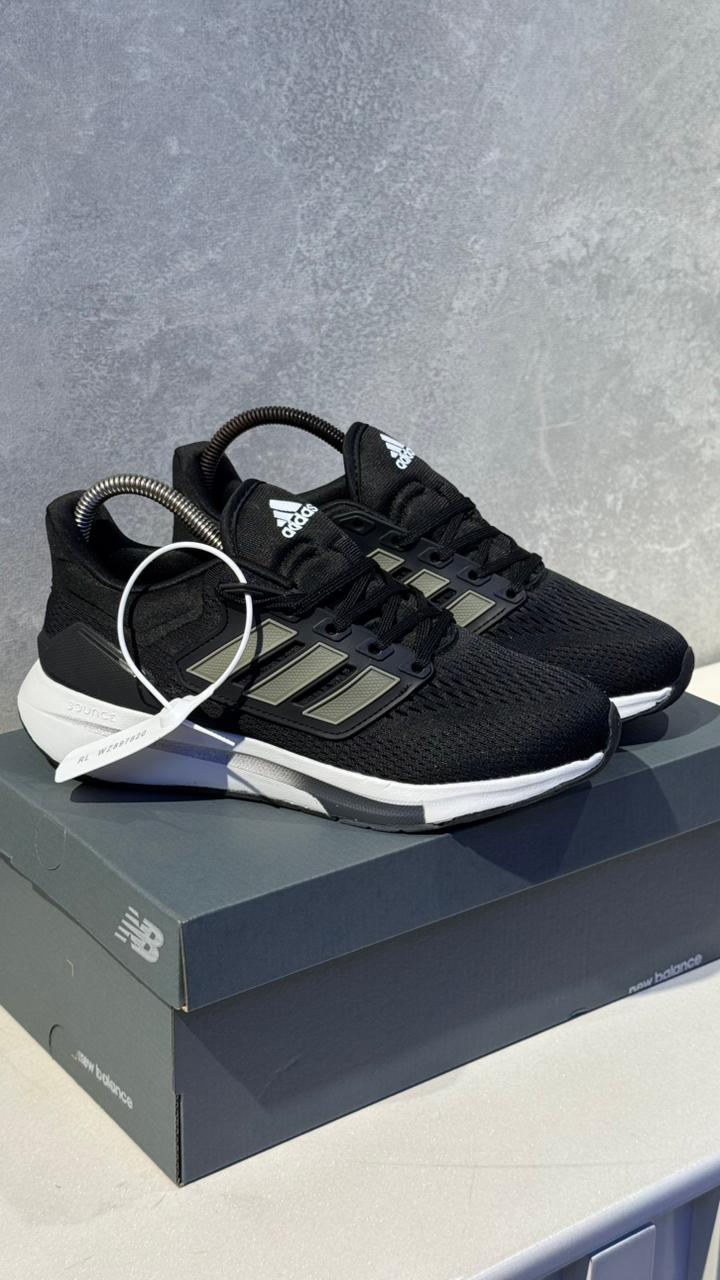 ADIDAS EQ21 NEGRO GRIS - Image 4