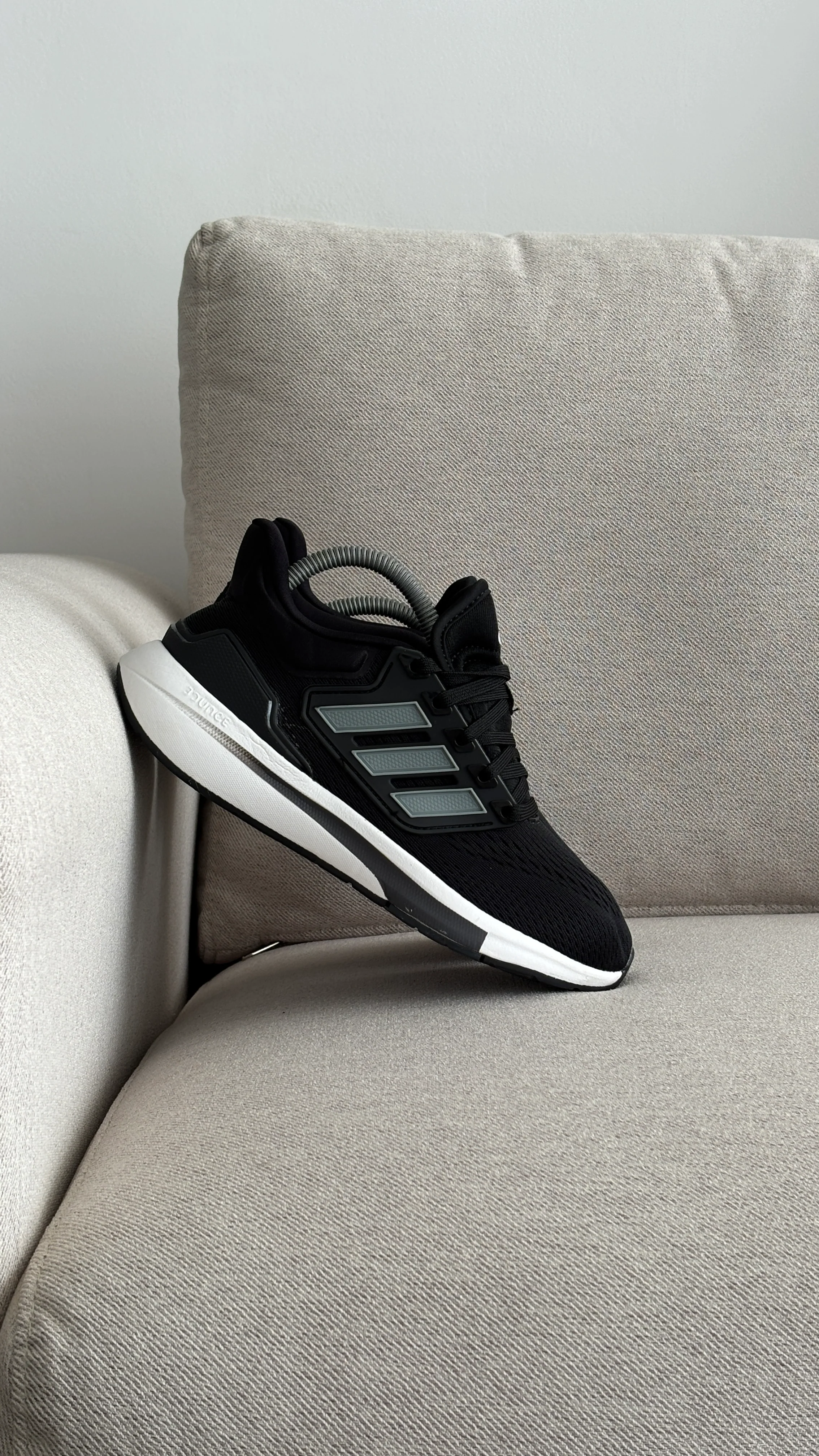 ADIDAS EQ21 NEGRO GRIS - Image 6