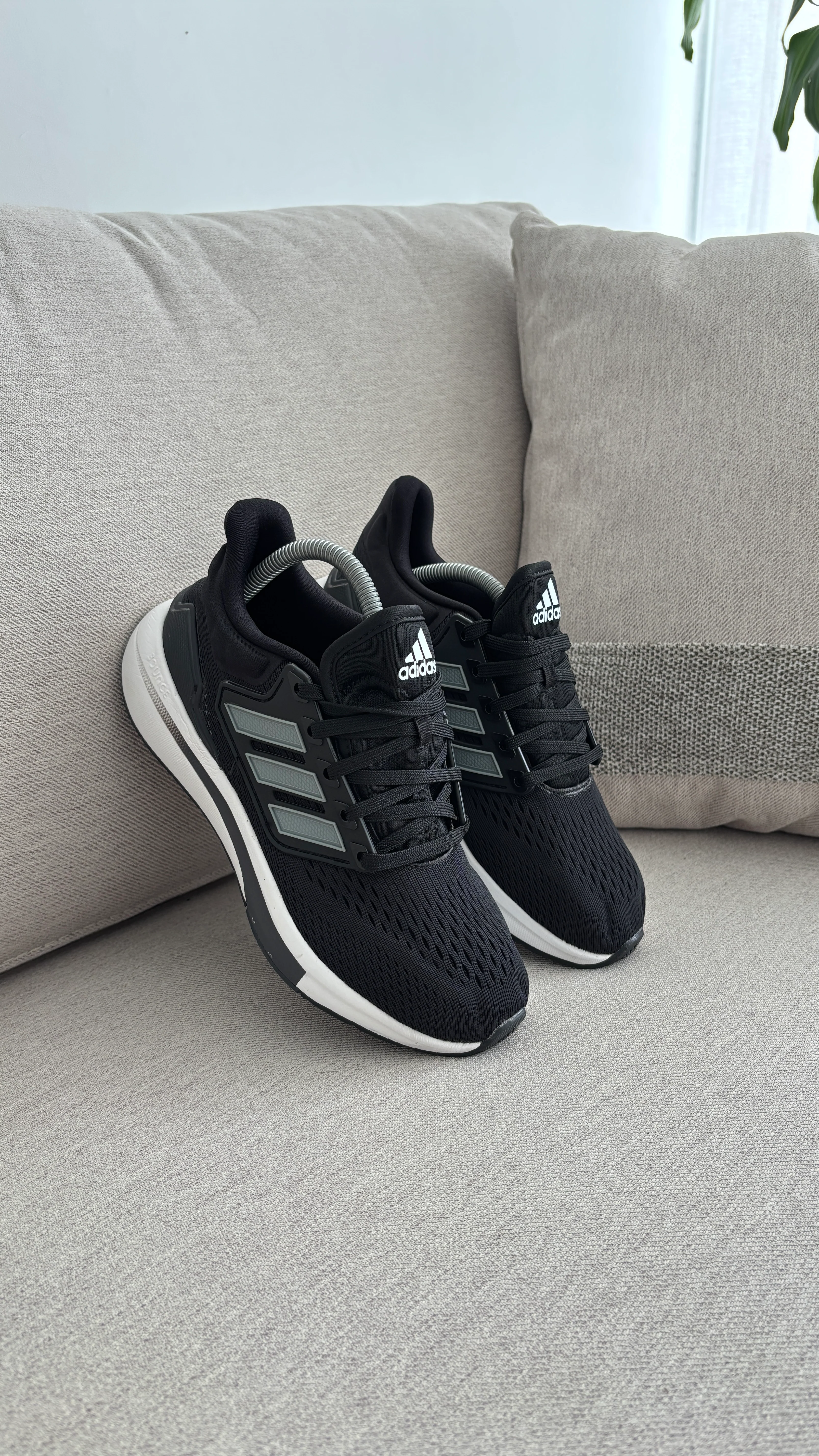 ADIDAS EQ21 NEGRO GRIS - Image 7