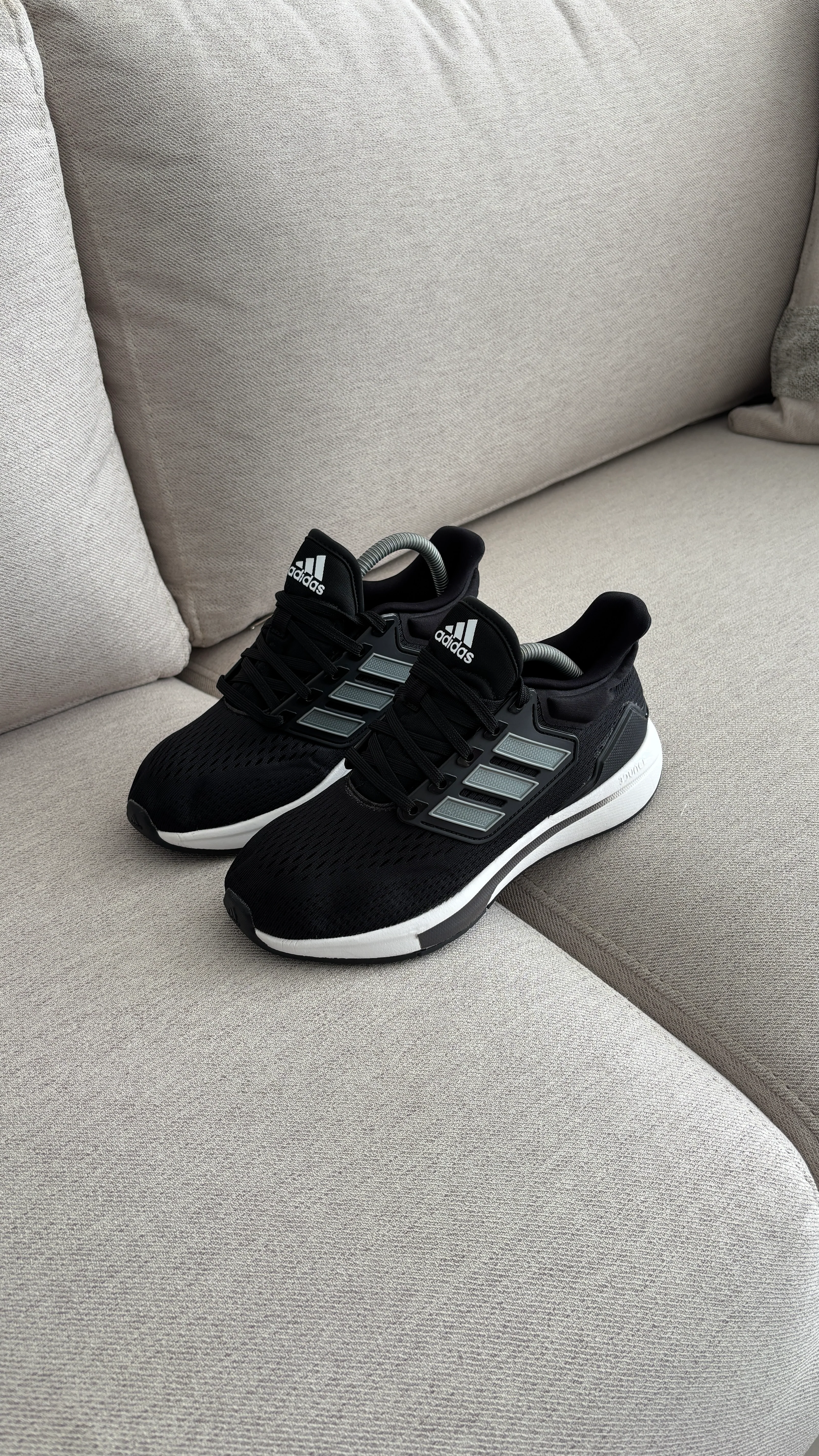 ADIDAS EQ21 NEGRO GRIS - Image 8