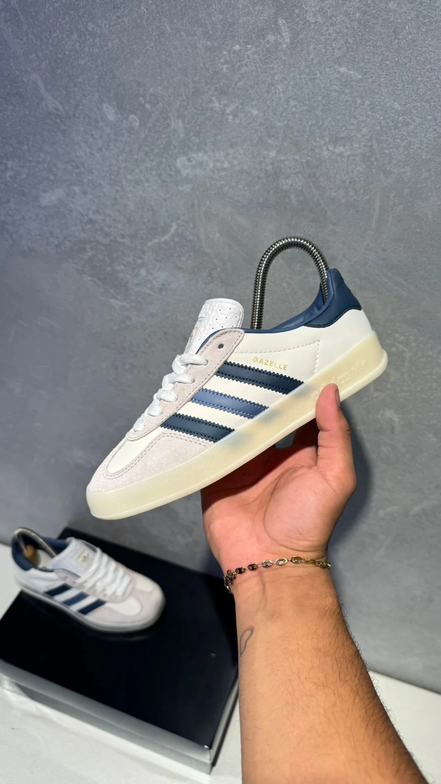 ADIDAS GAZELLE BLANCO AZUL - Image 6