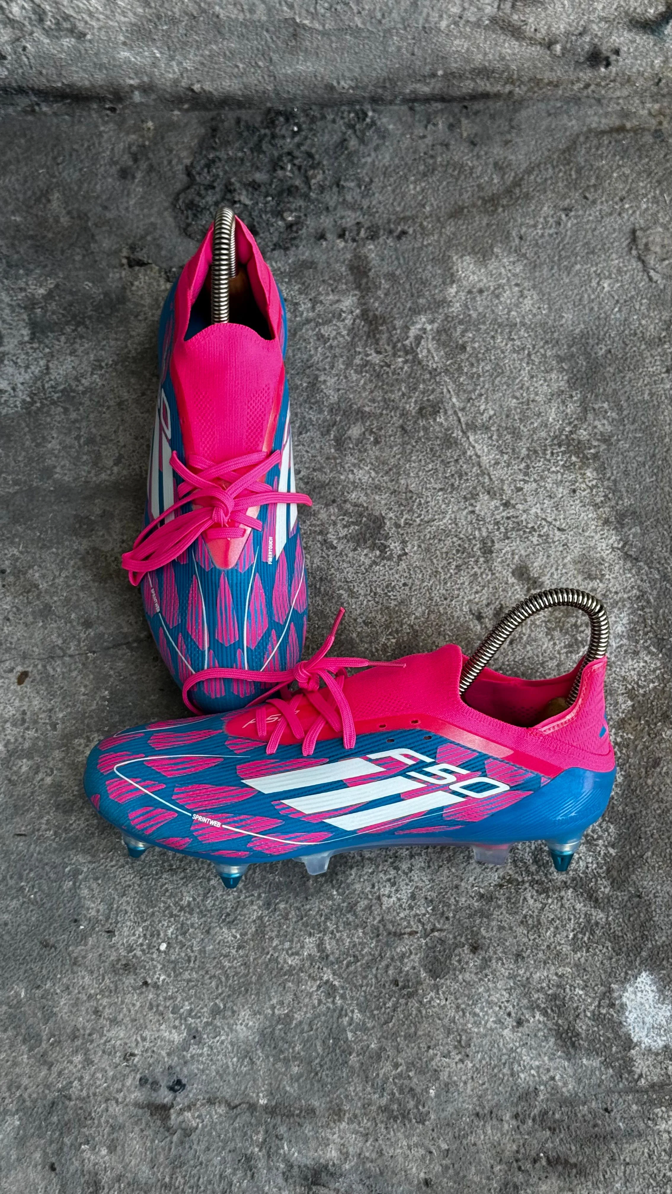 ADIDAS GUAYO F50 AZUL ROSA - Image 4