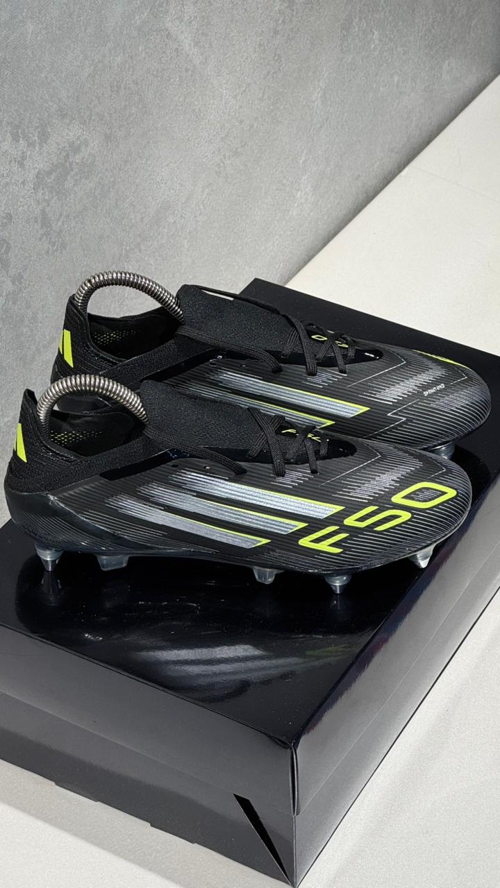 ADIDAS GUAYO F50 NEGRO VERDE - Image 4