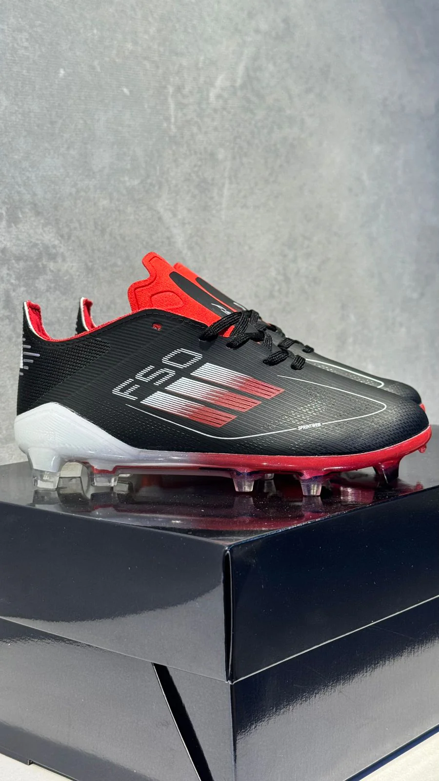 ADIDAS GUAYO F50 NIÑO NEGRO ROJO BLANCO - Image 6