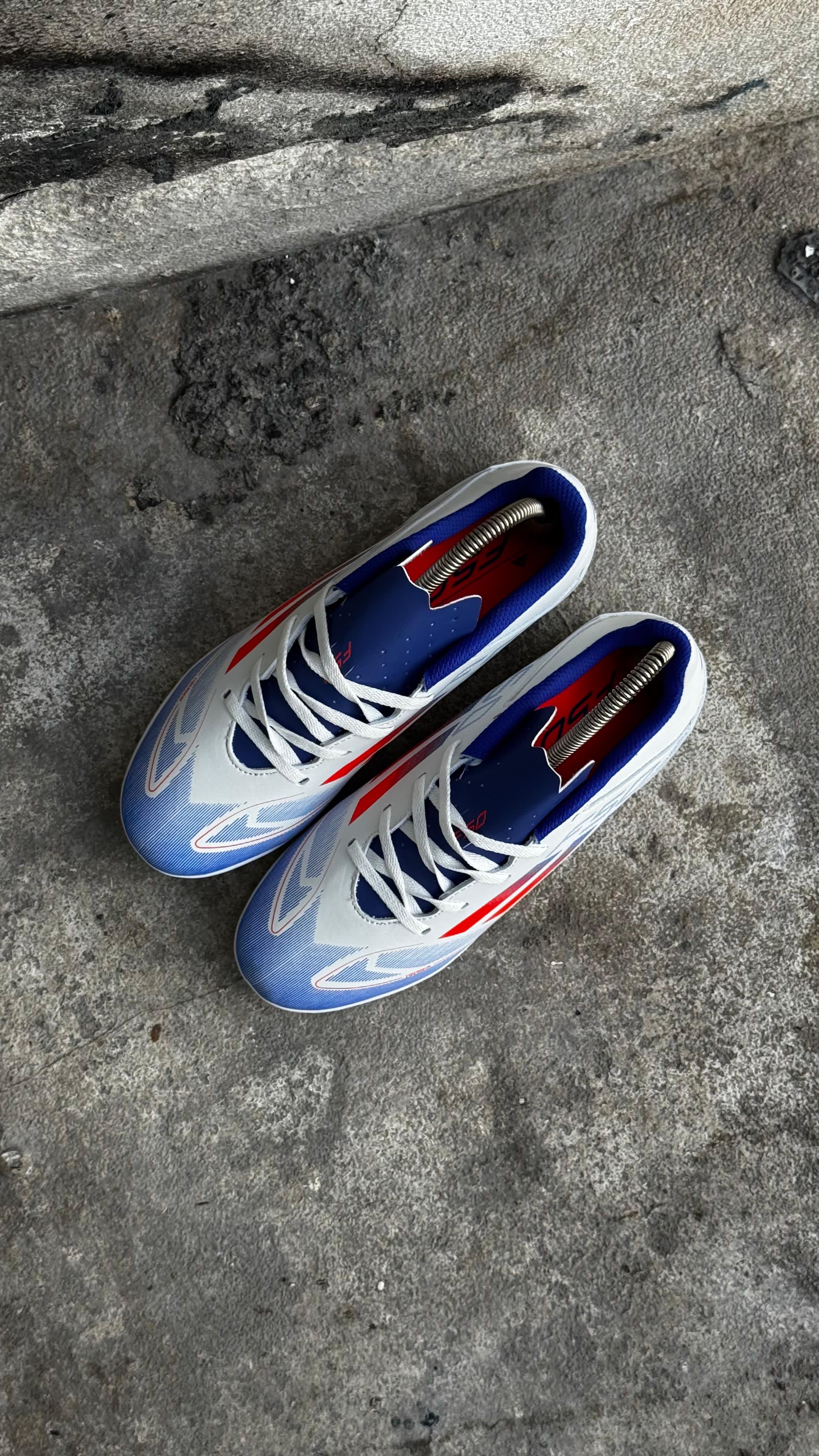 ADIDAS GUAYO SINTETICA F50 BLANCO AZUL - Image 2