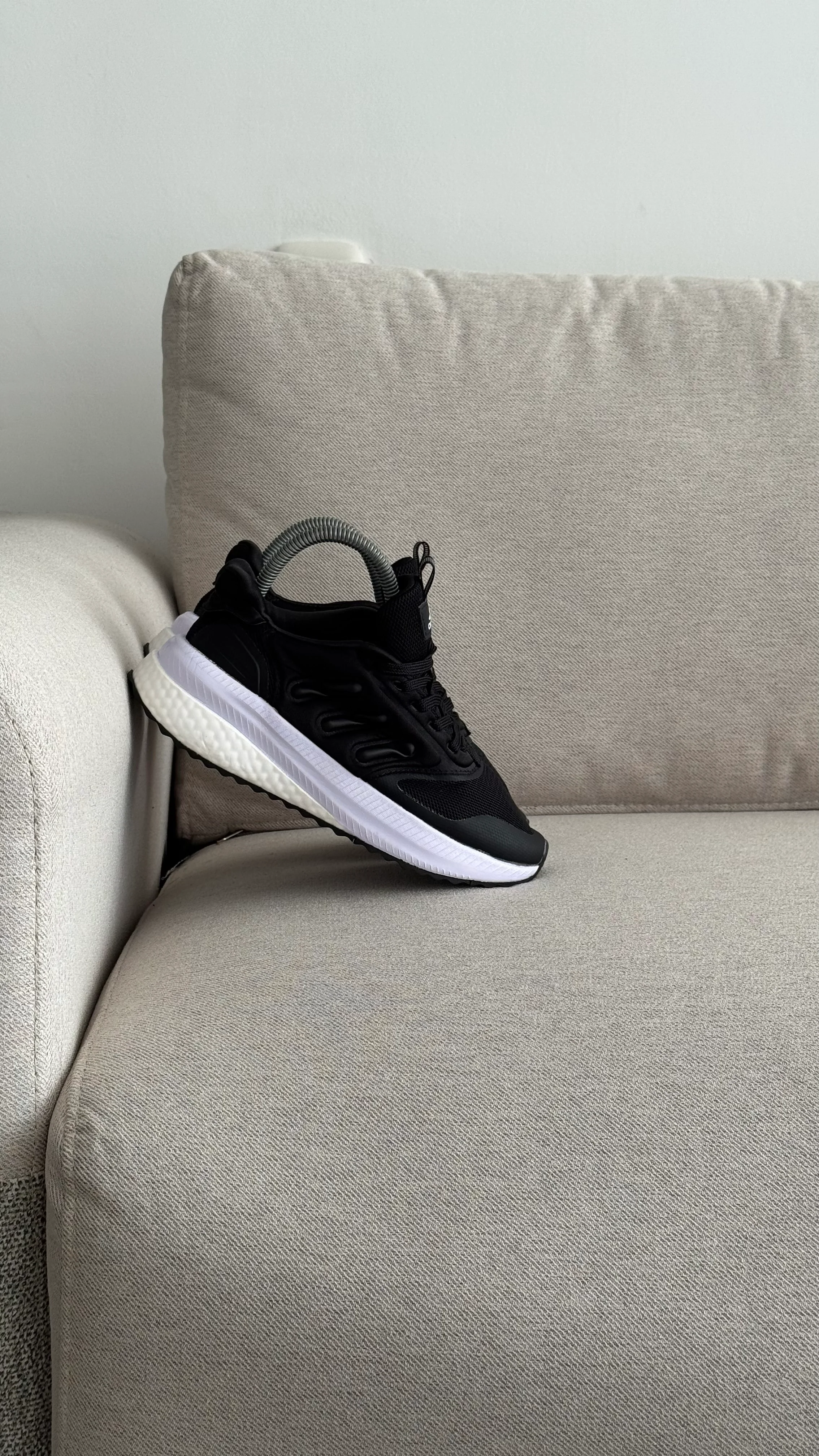 ADIDAS PUREBOOST NEGRO BLANCO - Image 5