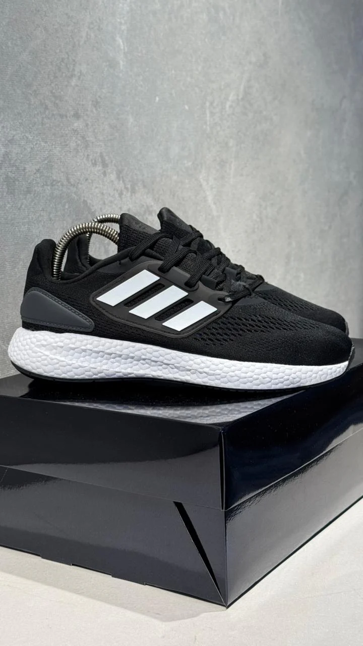 ADIDAS PUREBOOST NEGRO BLANCO - Image 5