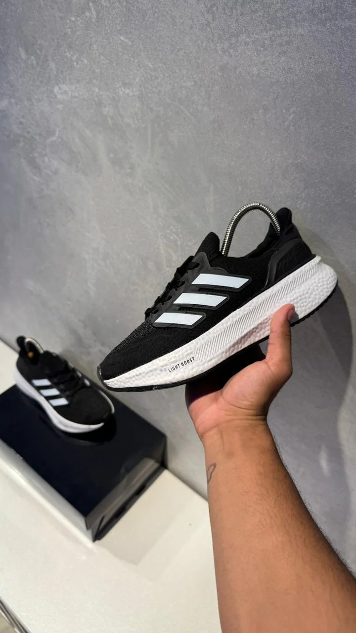 ADIDAS RUNNING  BOOST NEGRO BLANCO PROMO - Image 3
