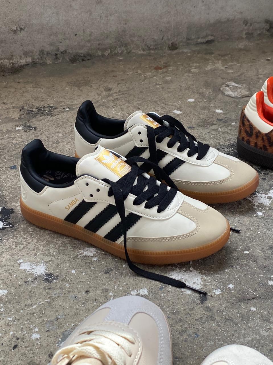 ADIDAS SAMBA BLANCO NEGRO - Image 4