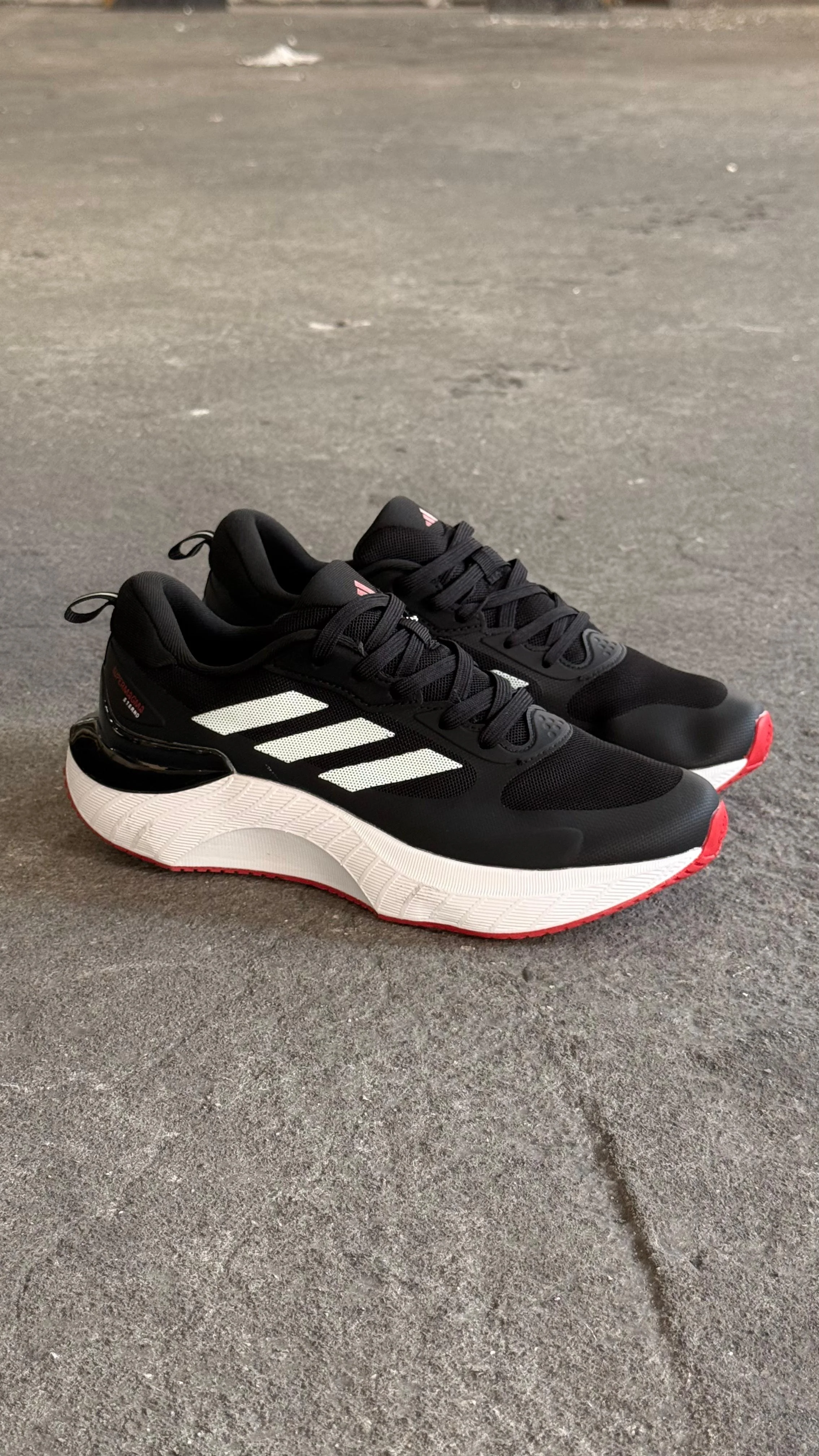 ADIDAS SUPERMAGMA NEGRO ROJO - Image 2