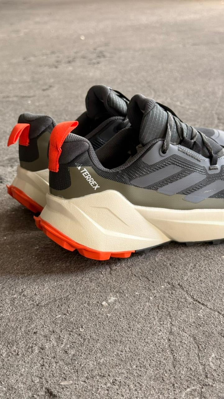 ADIDAS TERREX 2025 GRIS BLANCO - Image 3