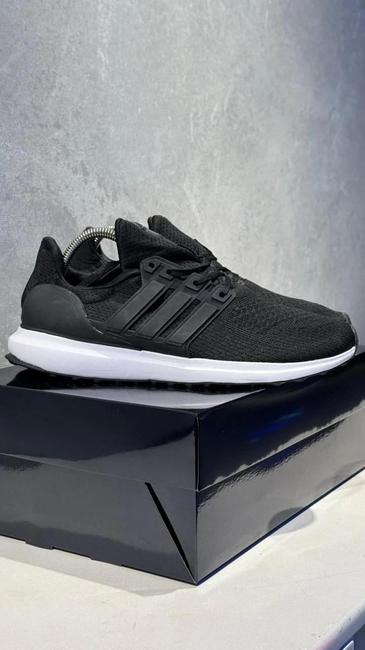 ADIDAS ULTRABOOST NEGRO BLANCO PROMO - Image 2