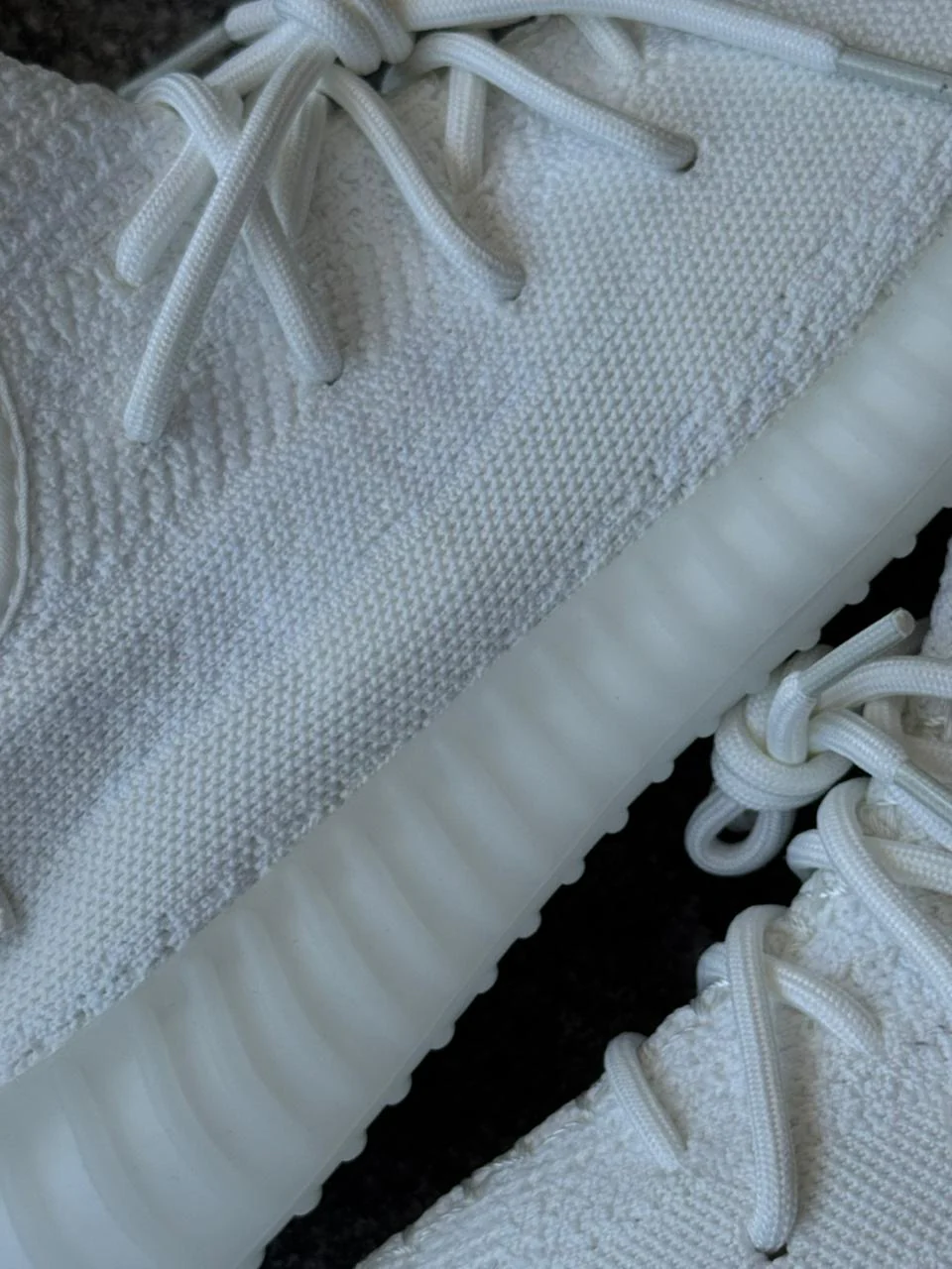 ADIDAS YEEZY BLANCA 350 - Image 2