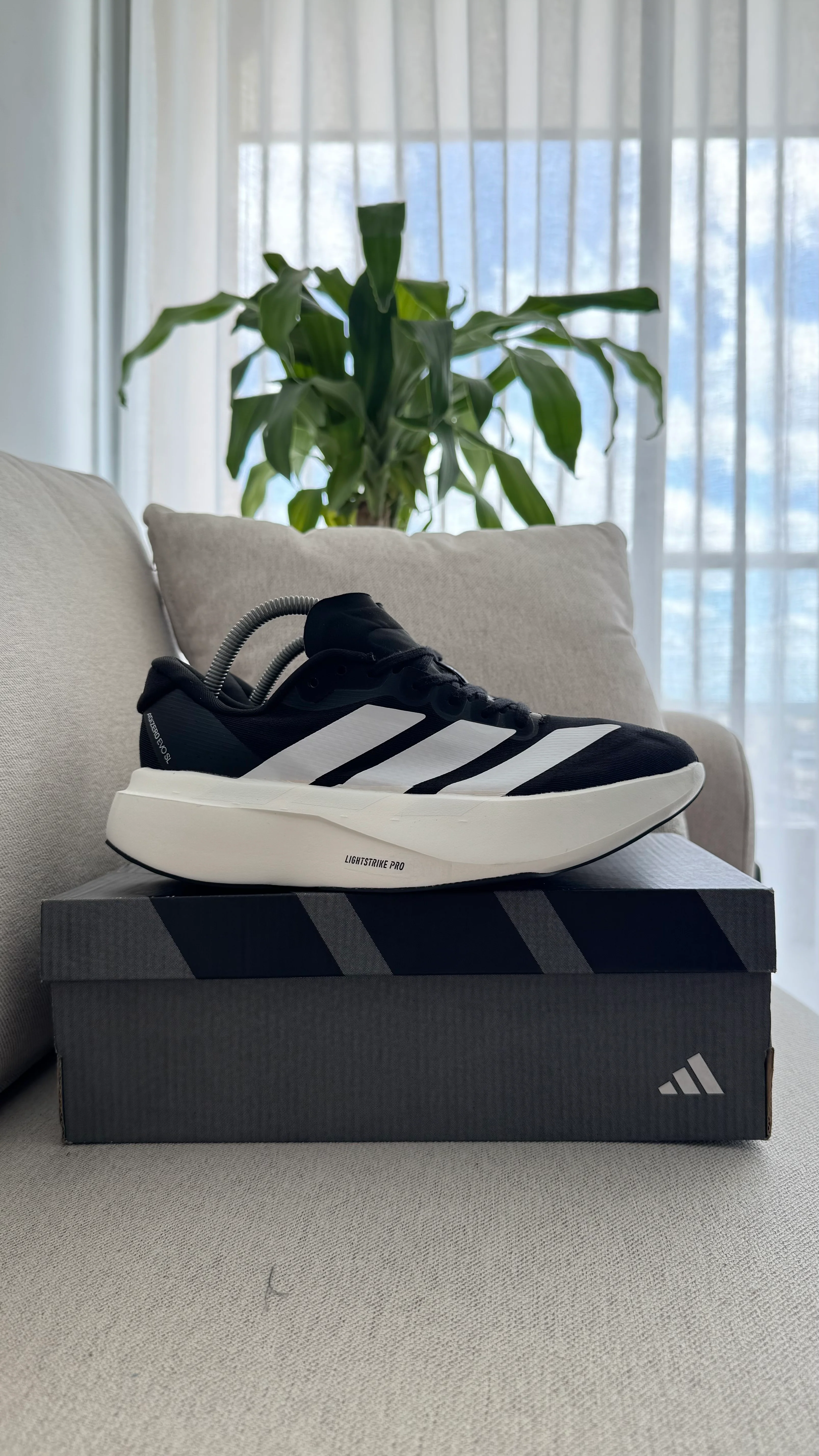 ADIZERO NEGRO BLANCO - Image 4