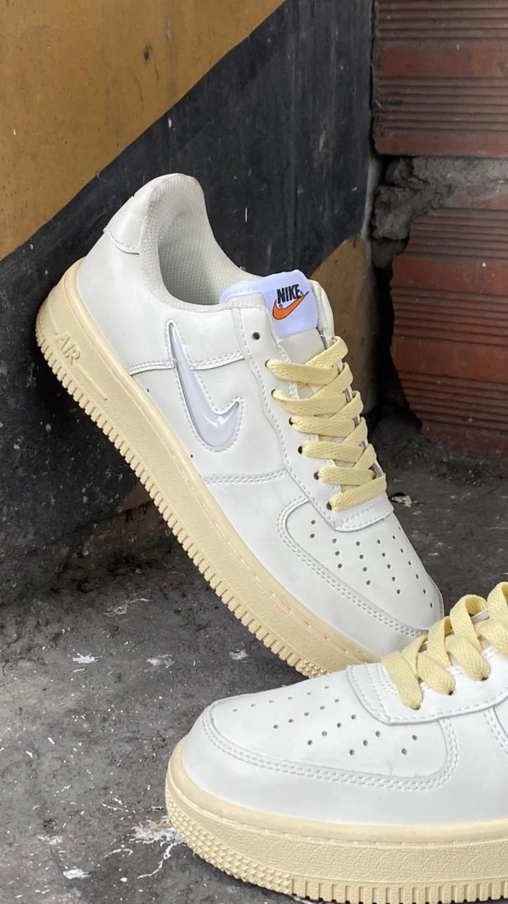 AF1 BEIGE PROMO MASTER - Image 2