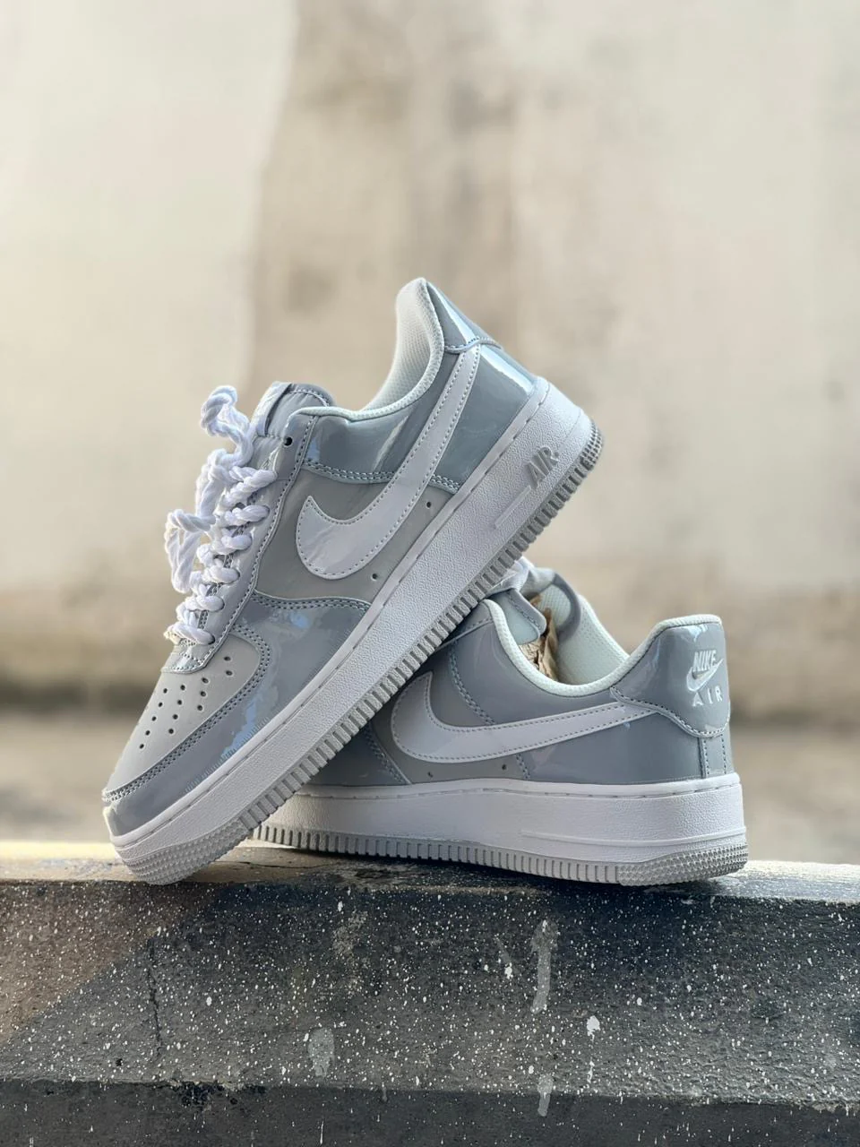 AF1 GRIS BLANCO CHAROL - Image 4