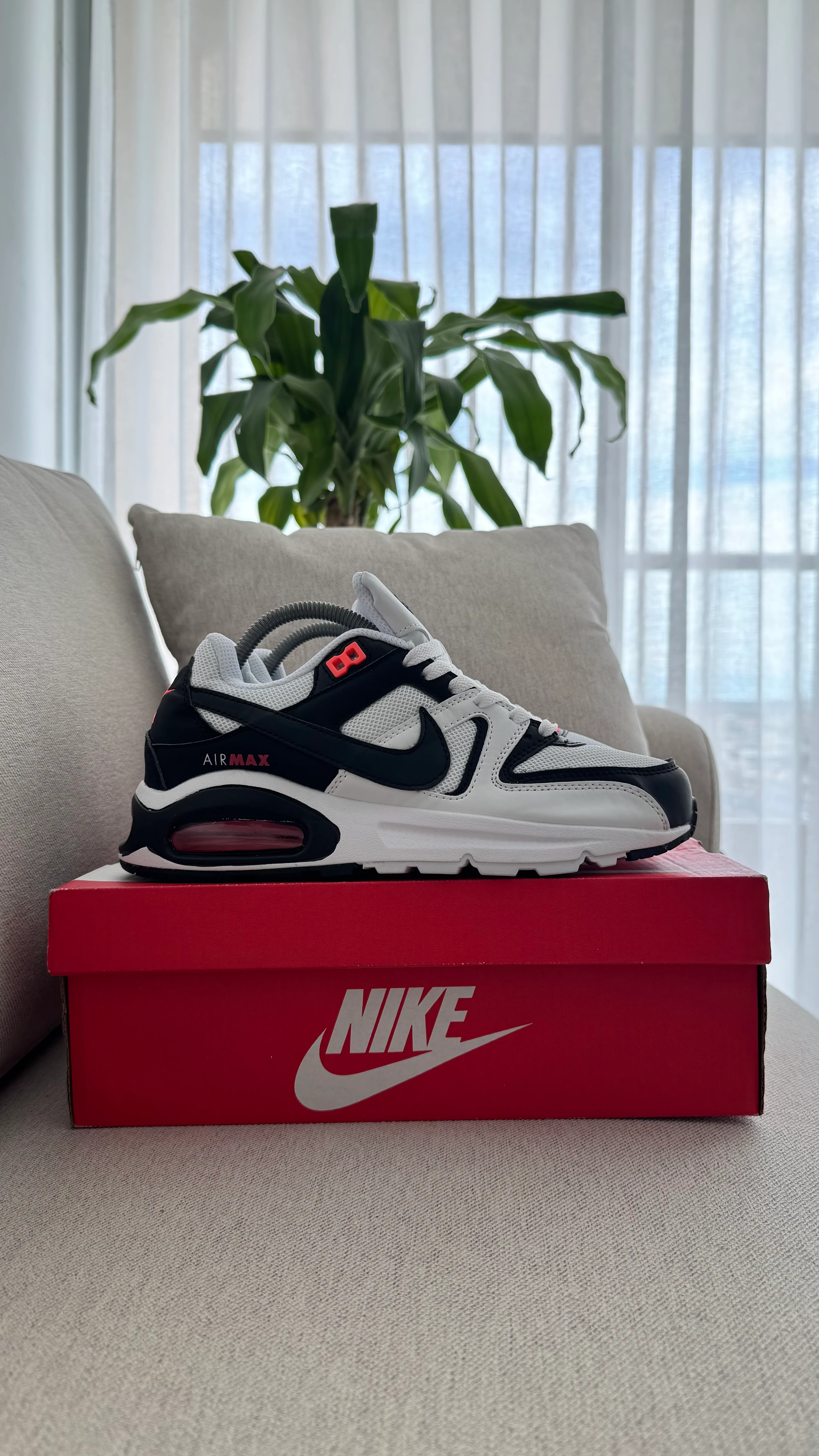 NIKE COMAND BLANCO NEGRO ROJO - Image 4