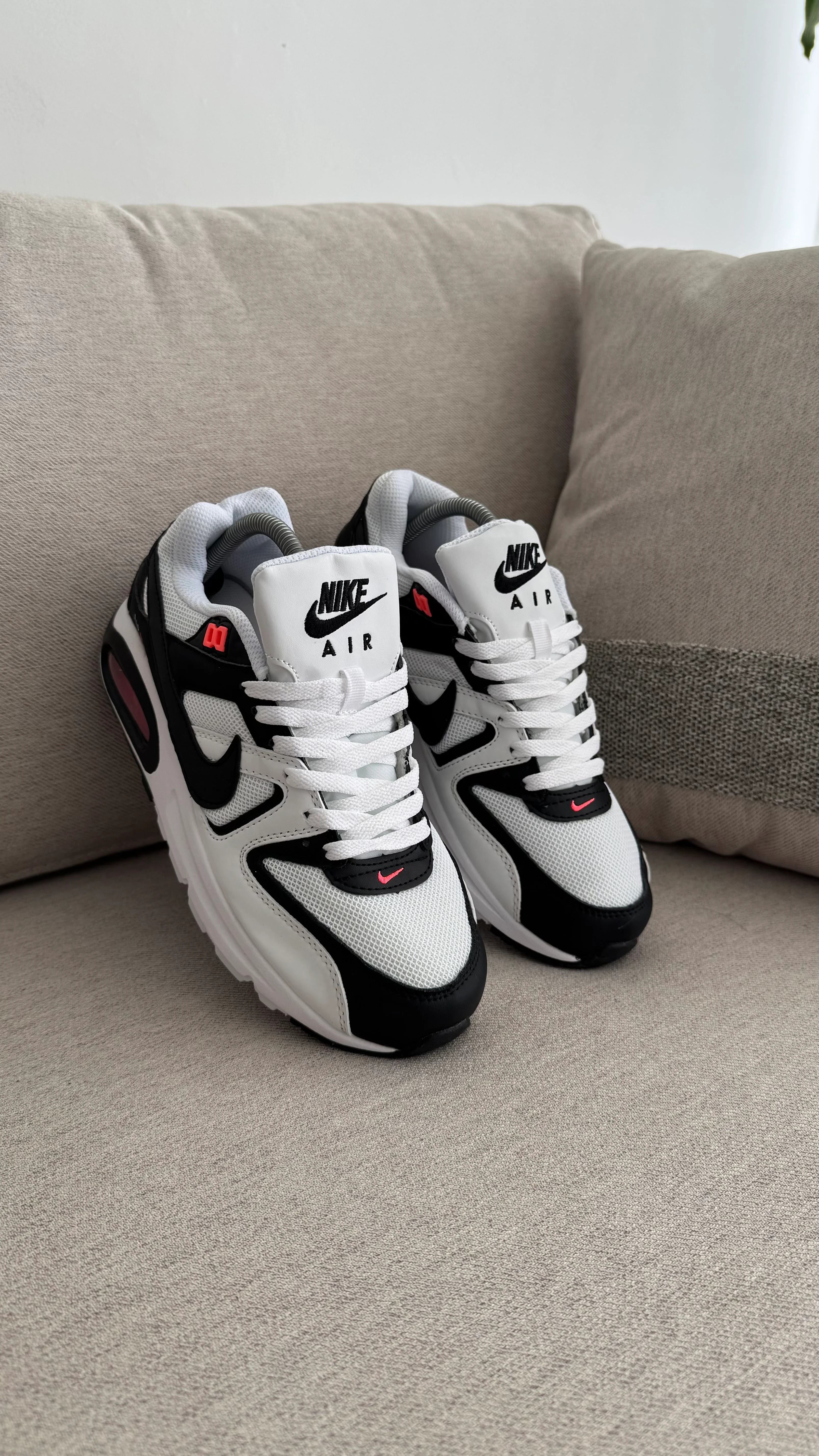 NIKE COMAND BLANCO NEGRO ROJO - Image 6