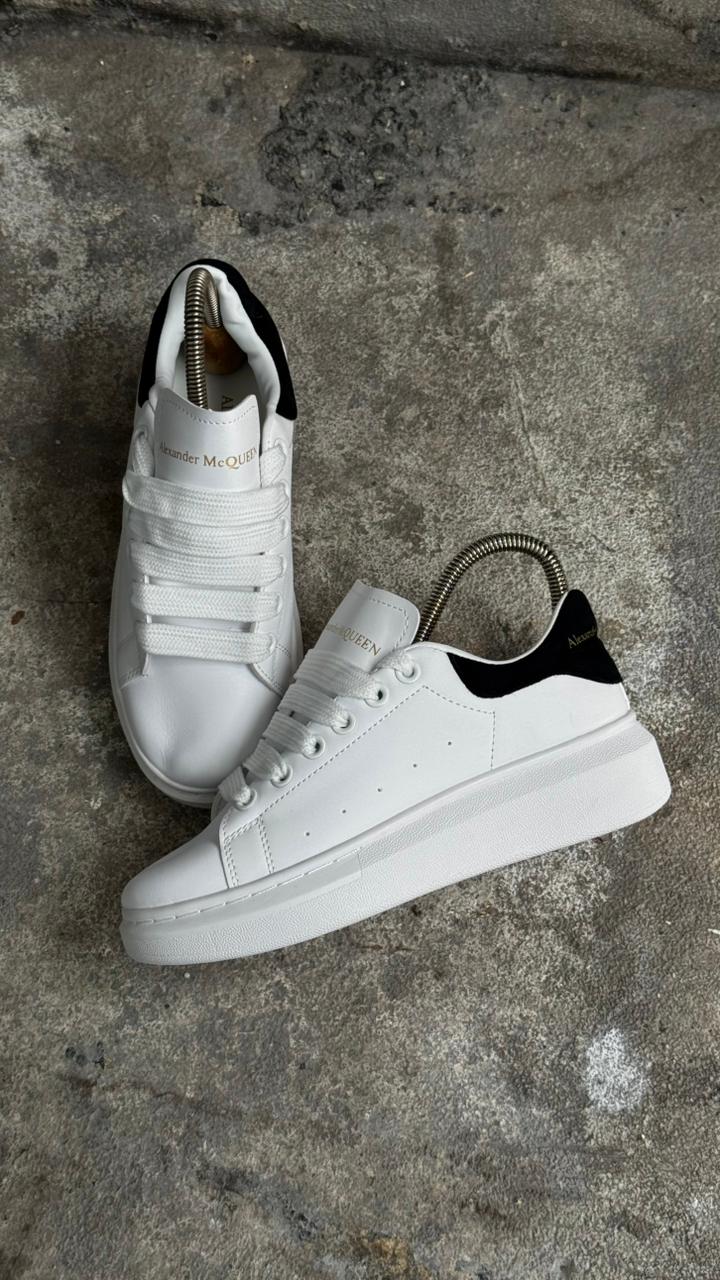 ALEXANDER MCQUEEN CLASICO BLANCO NEGRO - Image 3