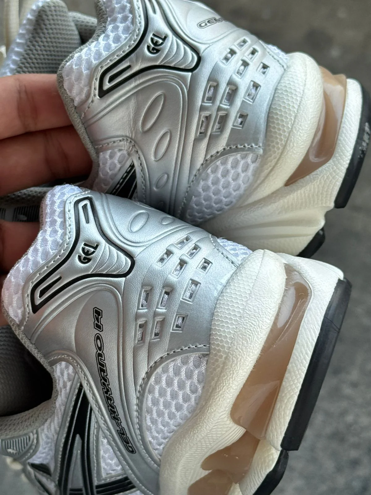 ASICS GEL GRIS BEIGE - Image 3