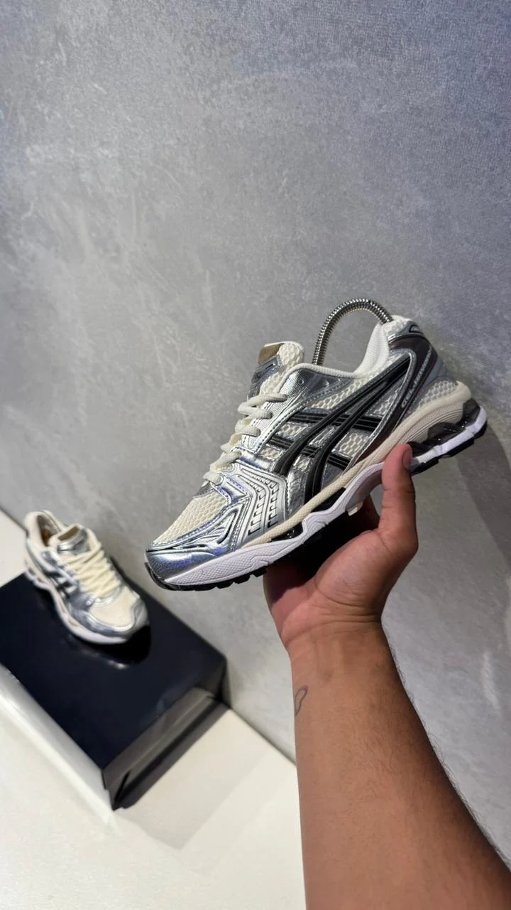 ASICS GRIS BEIGE - Image 3