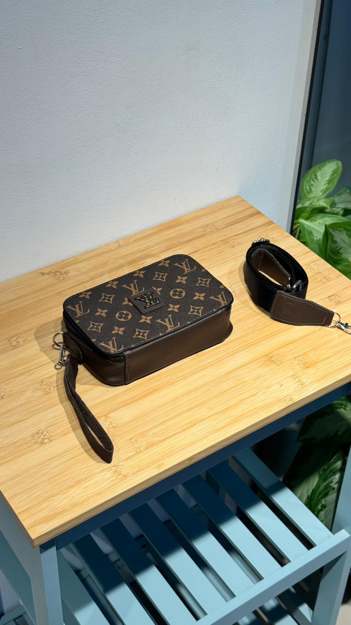 BOLSO CARRIEL LOUIS VUTTION - Image 3