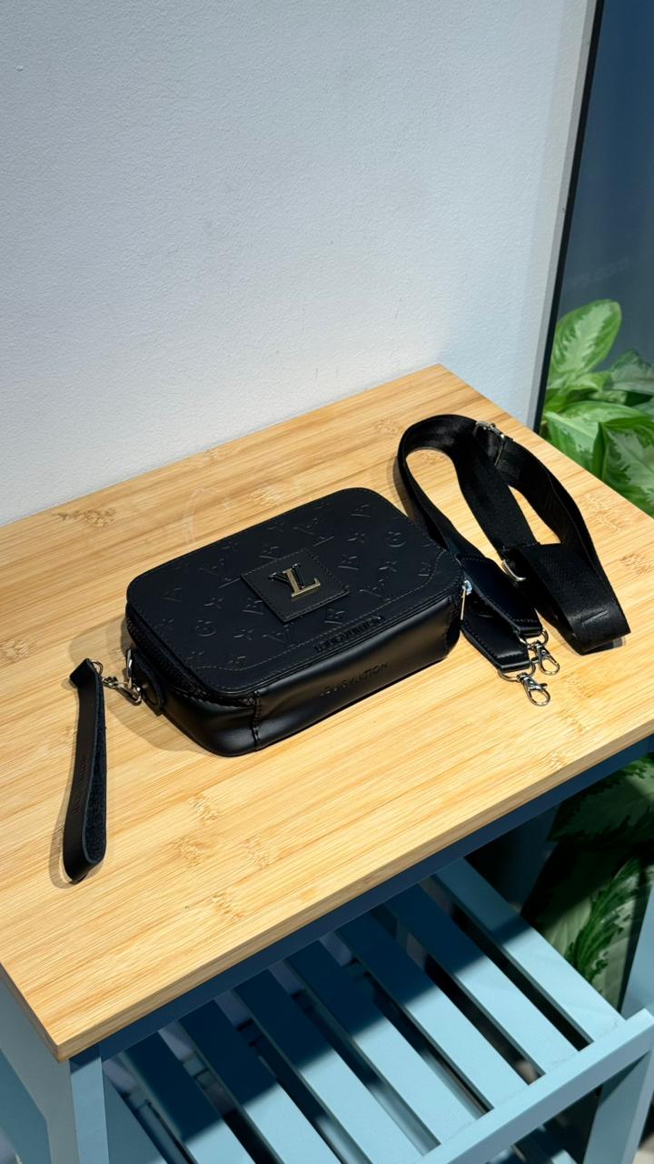 BOLSO CARRIEL LOUIS VUTTION - Image 4