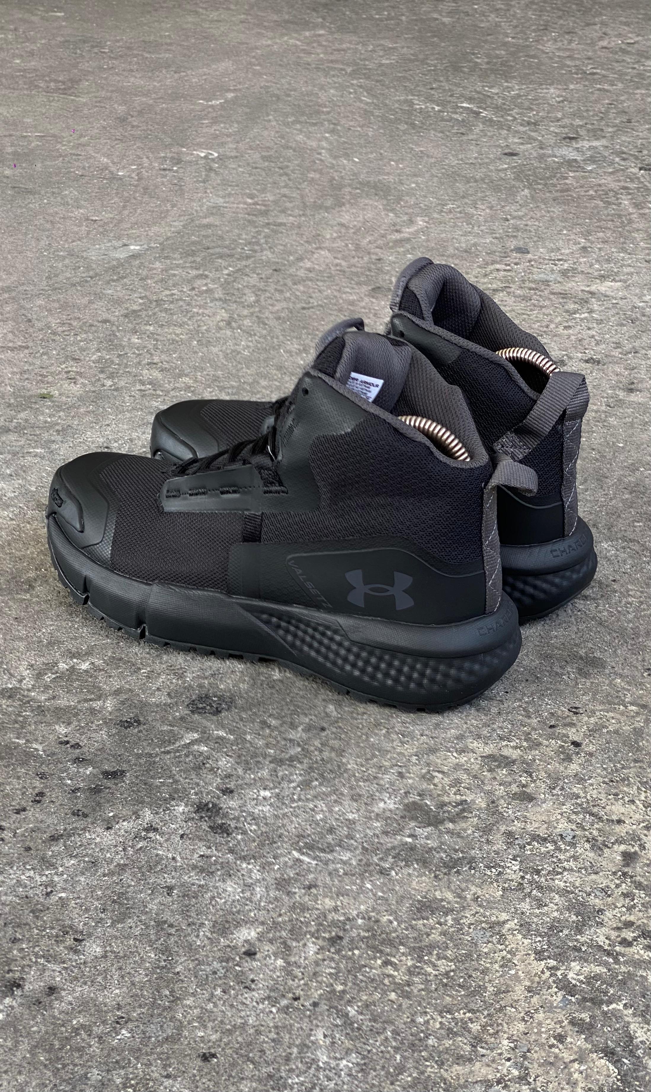 BOTA UNDER ARMOUR NEGRA CABALLERO - Image 3