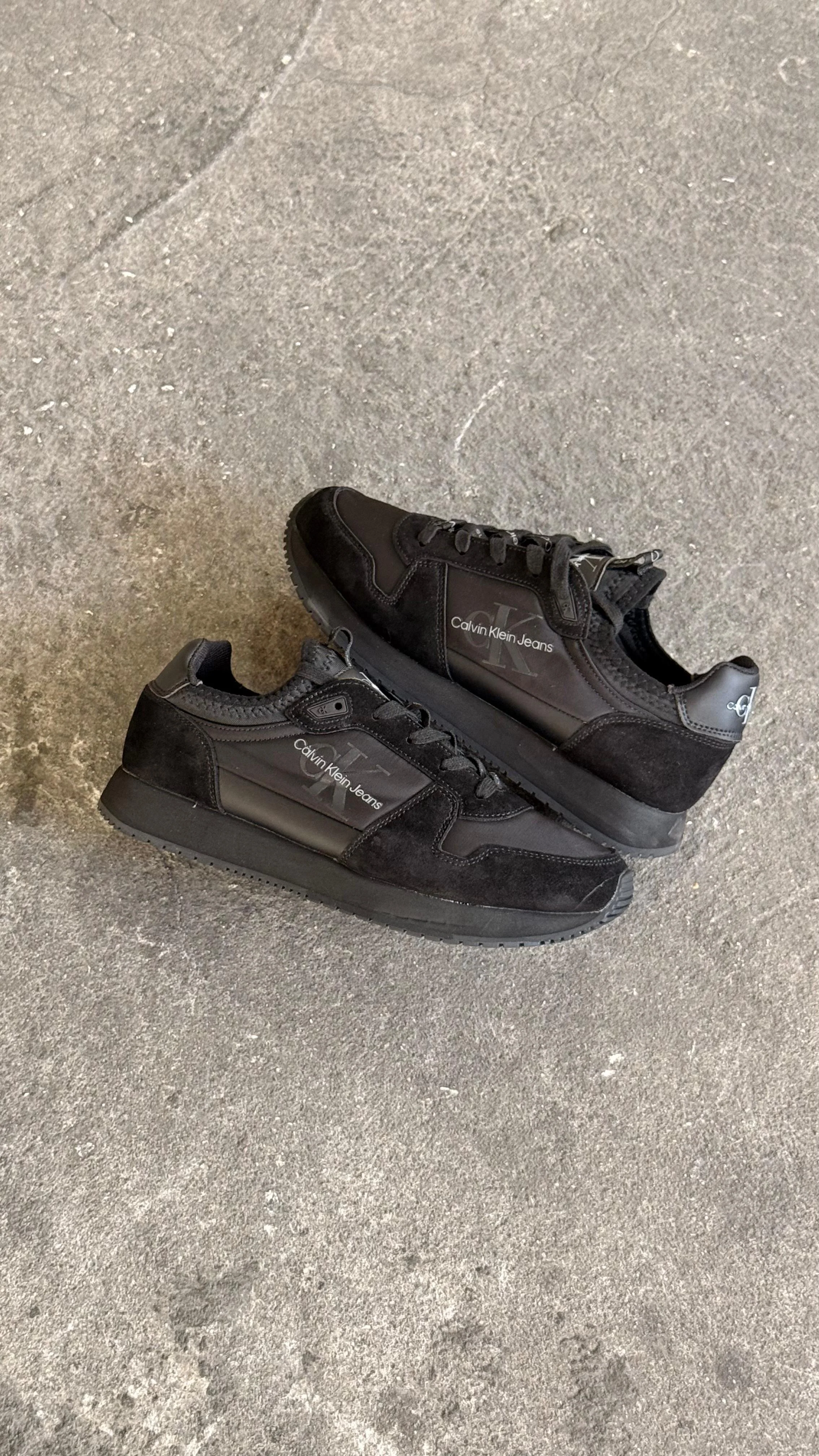 CALVIN KLEIN NEGRO GRIS - Image 3