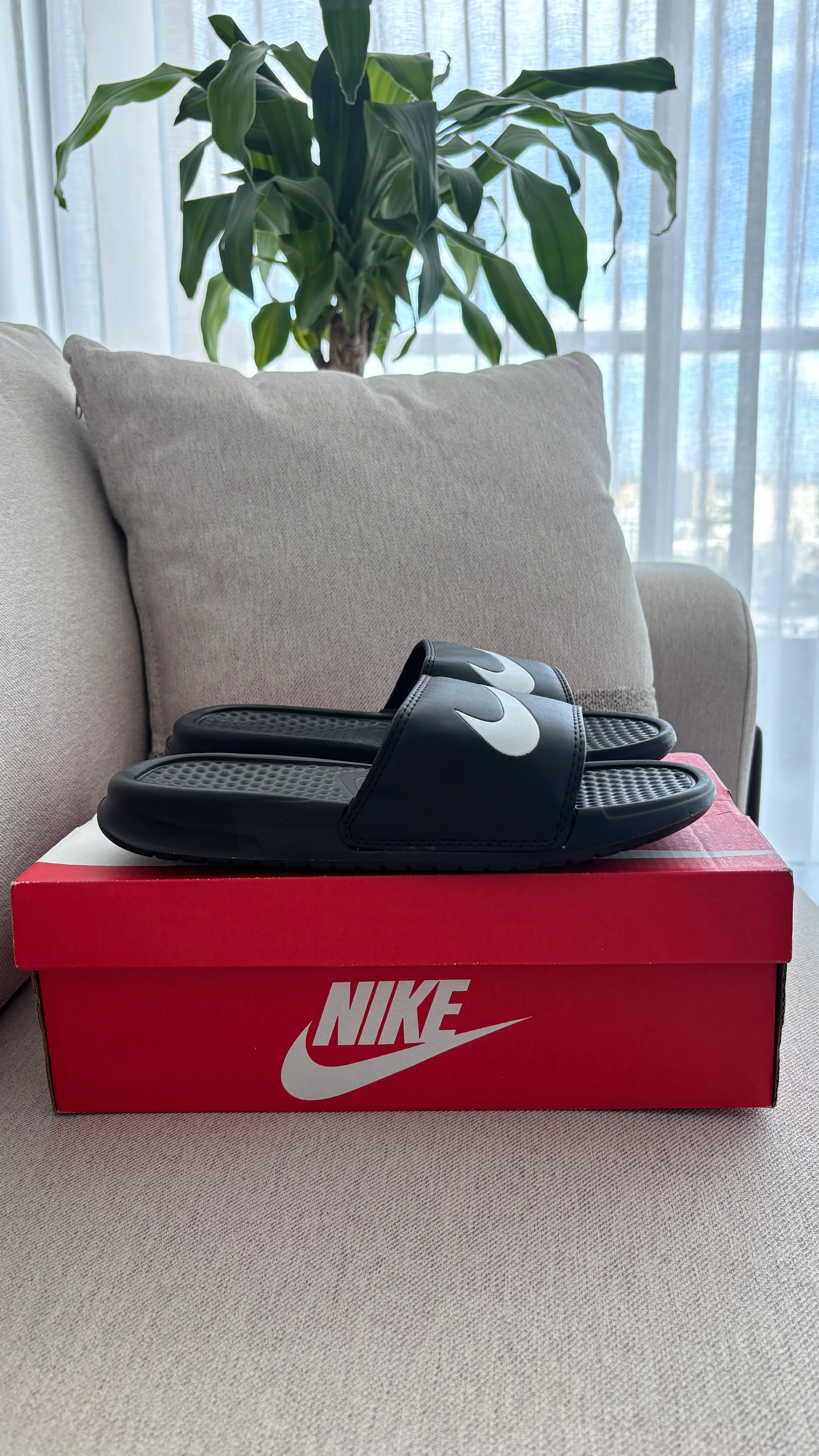 CHANCLA NIKE CLASICA NEGRA - Image 5