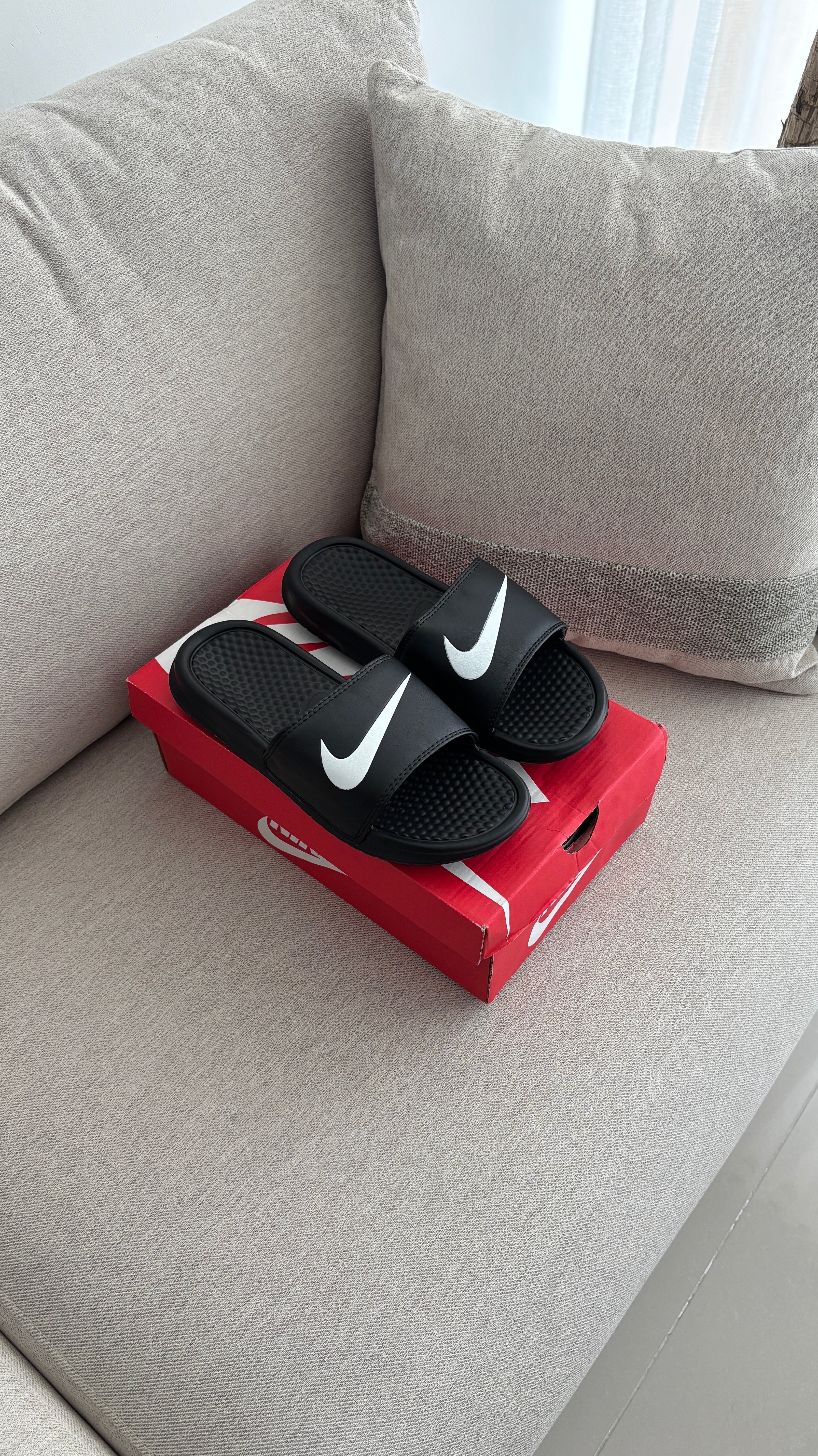 CHANCLA NIKE CLASICA NEGRA - Image 7