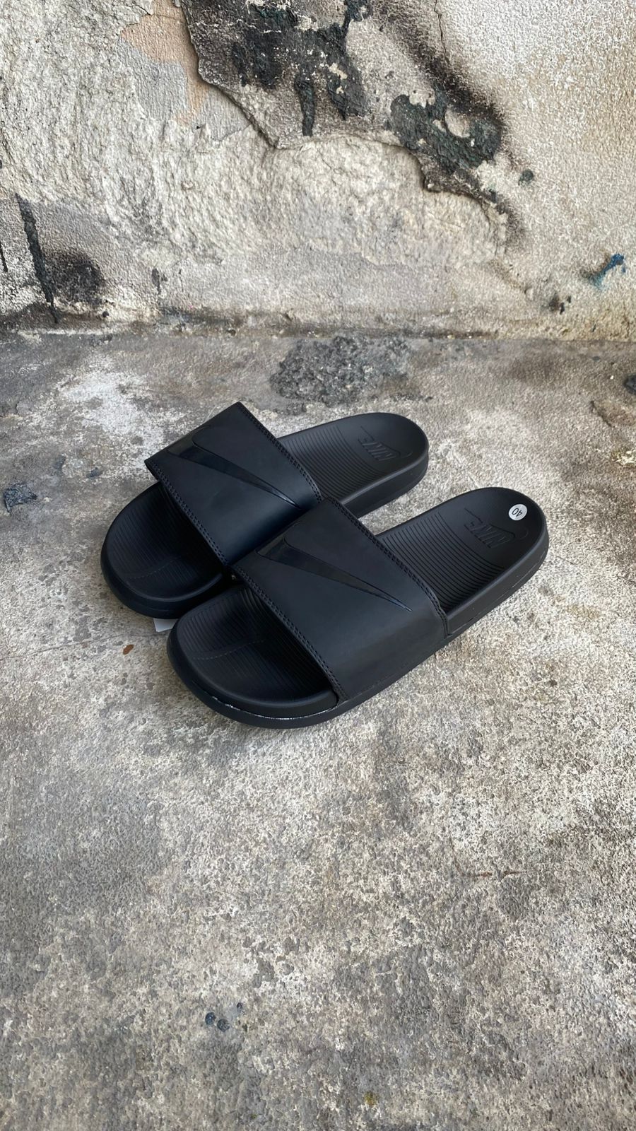 CHANCLAS NIKE CLASICA NEGRA - Image 3