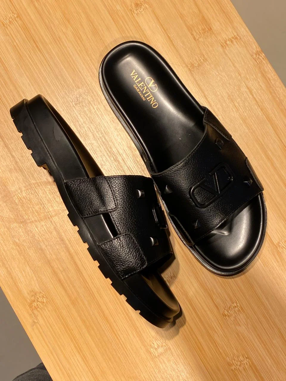 CHANCLAS VALENTINO NEGRO - Image 5