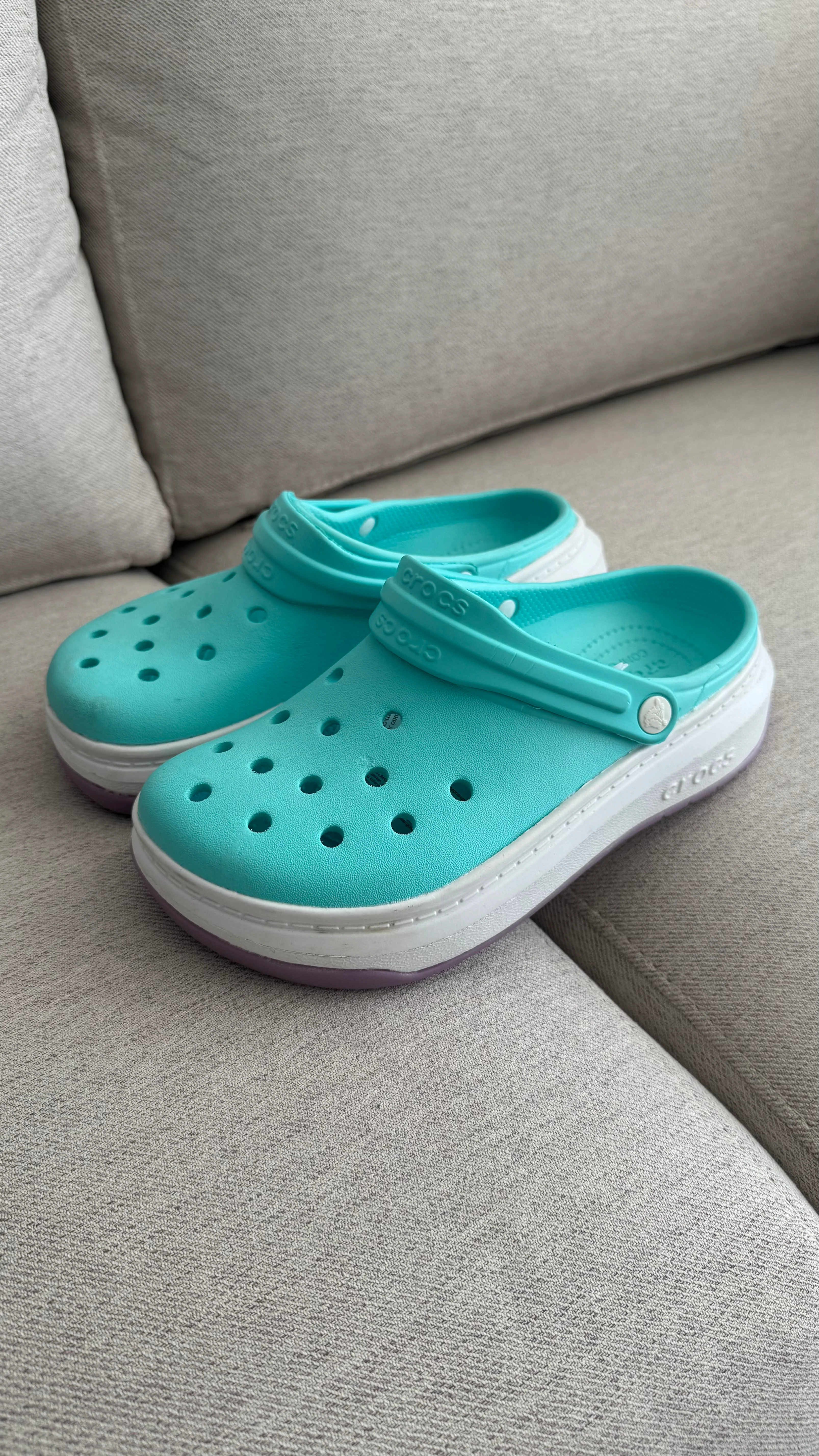 CROCS AZUL AGUA MARINA MORADO - Image 10