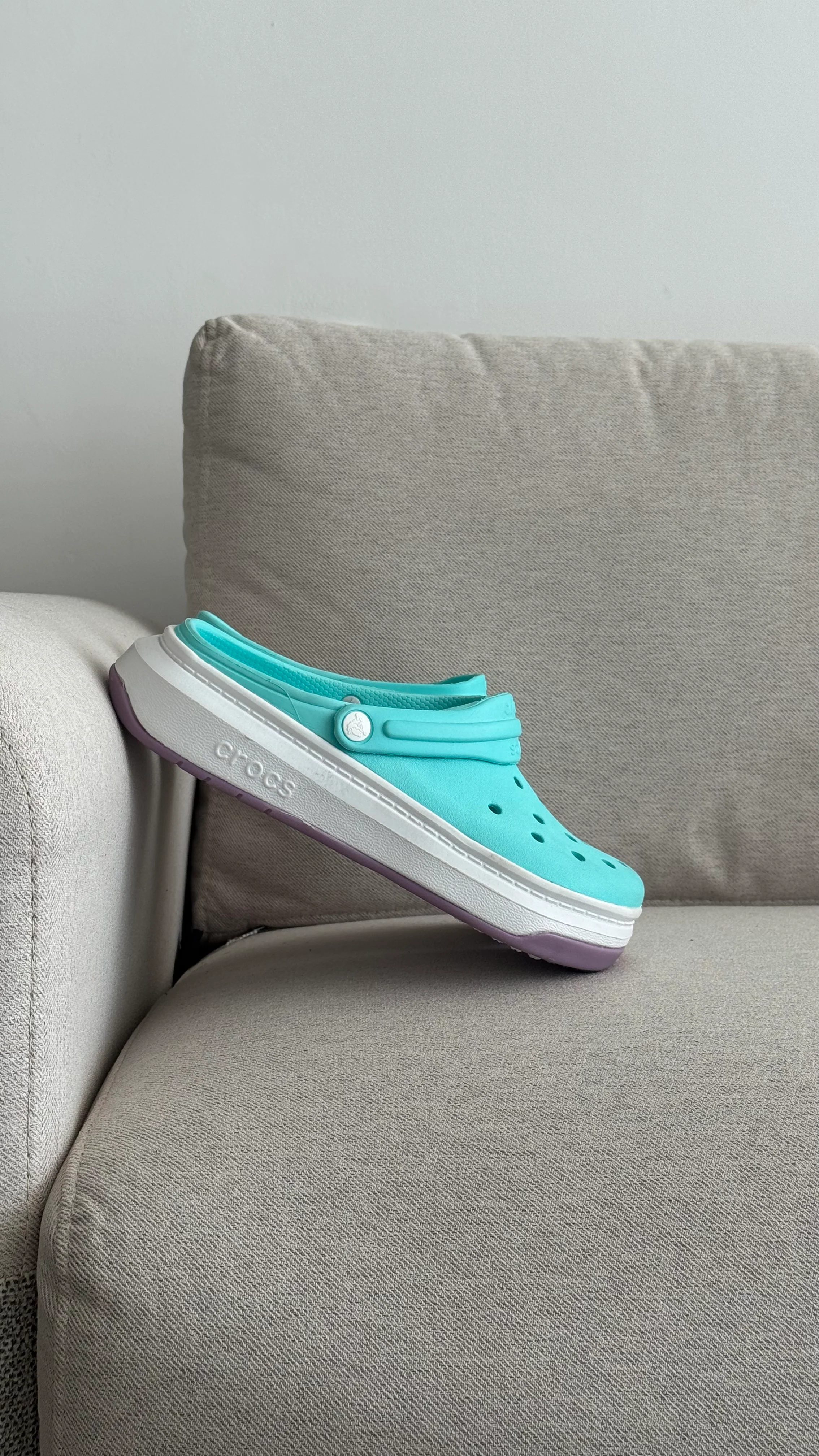 CROCS AZUL AGUA MARINA MORADO - Image 8