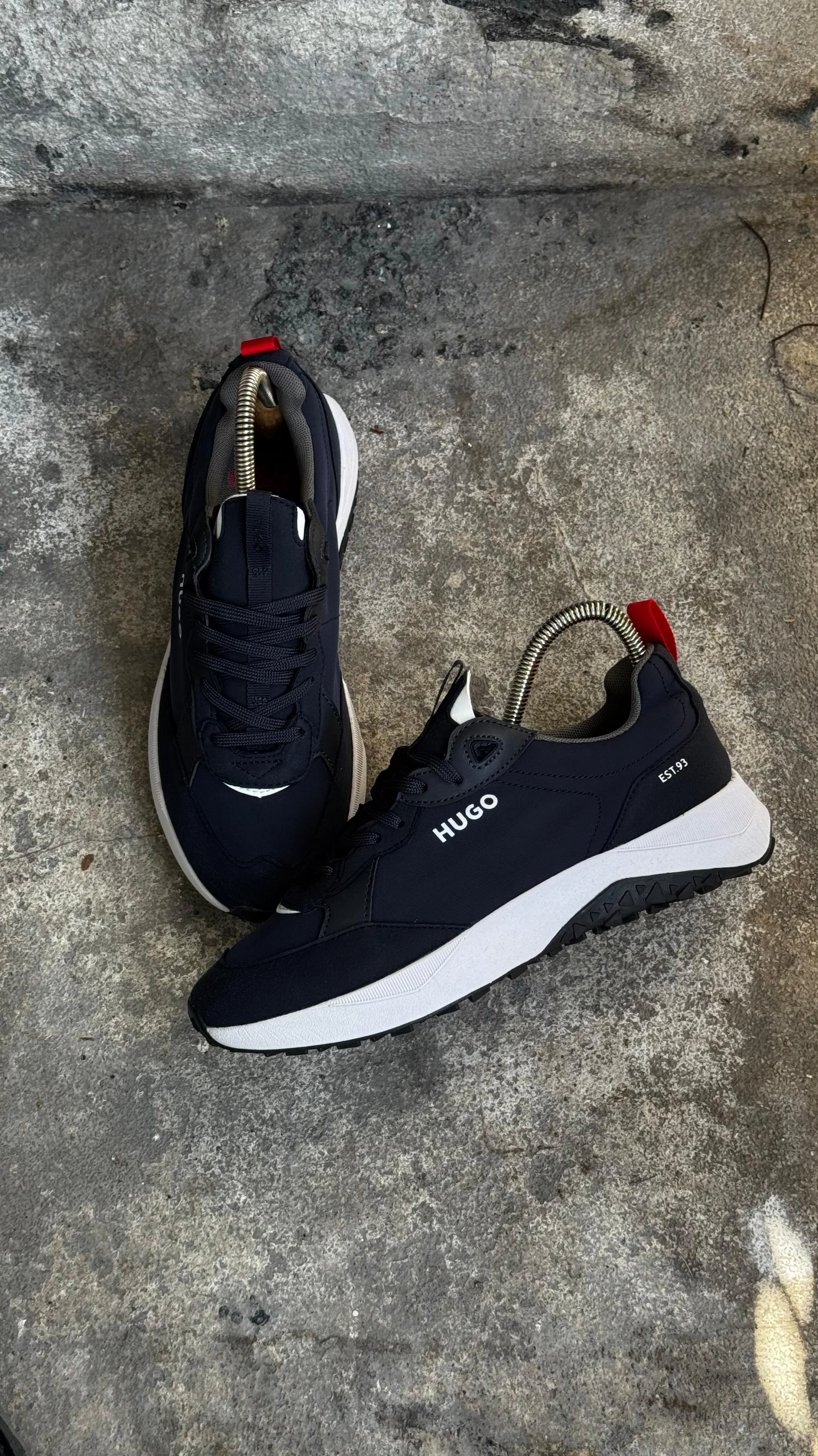 HUGO BOSS NEGRO BLANCO ROJO CLASICO - Image 3