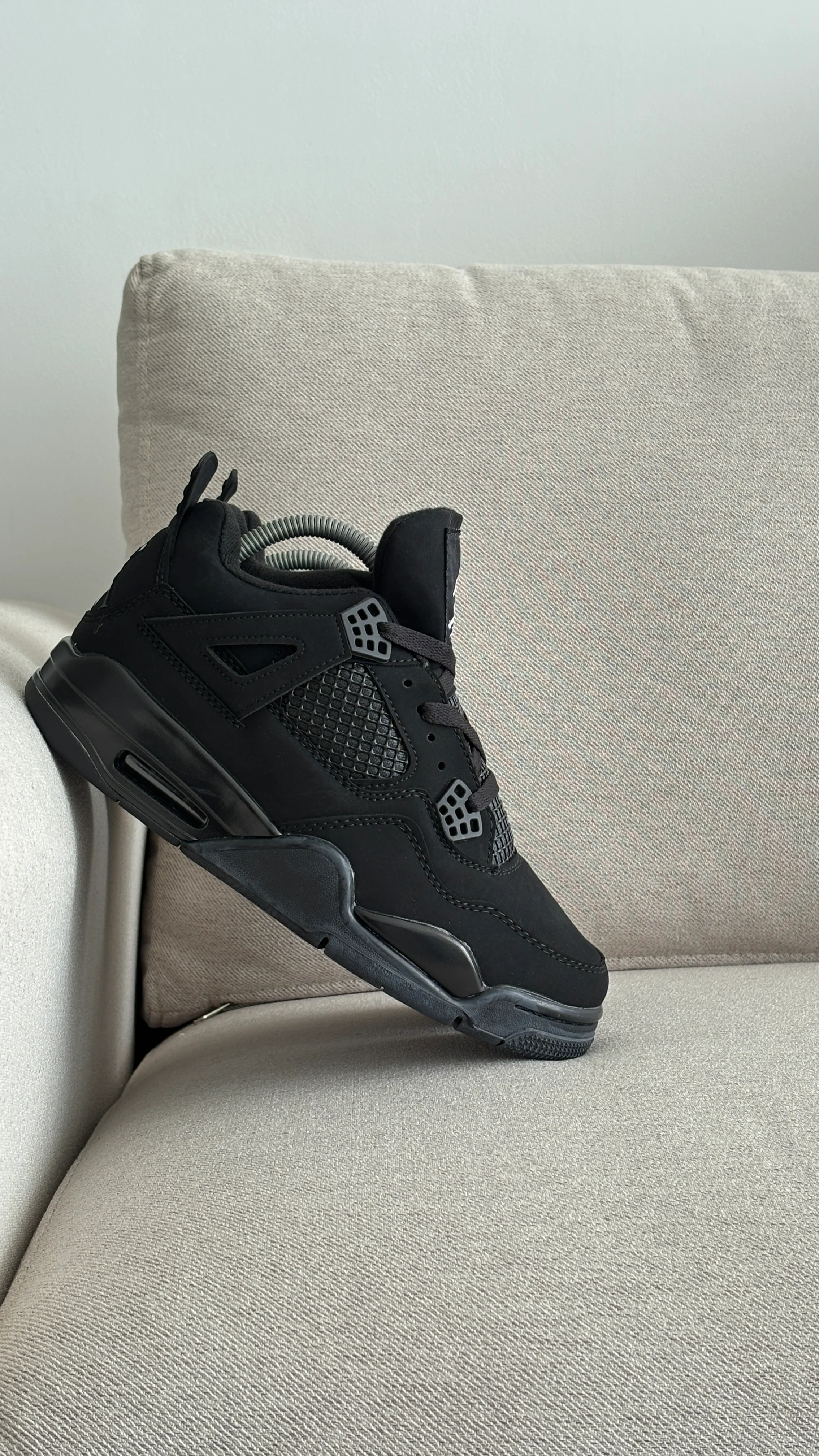 JORDAN RETRO 4 NEGRA - Image 12