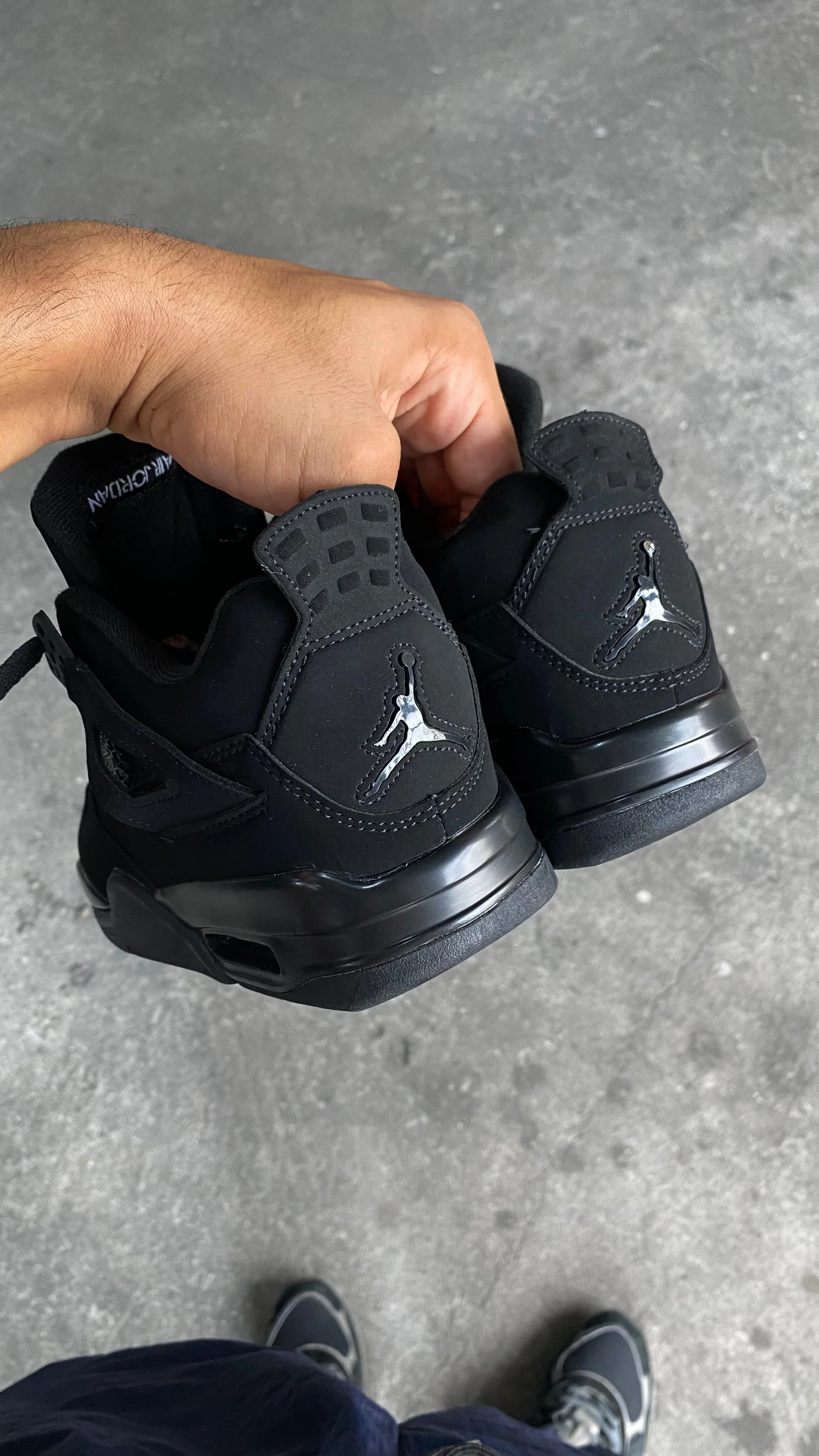 JORDAN RETRO 4 NEGRA - Image 4