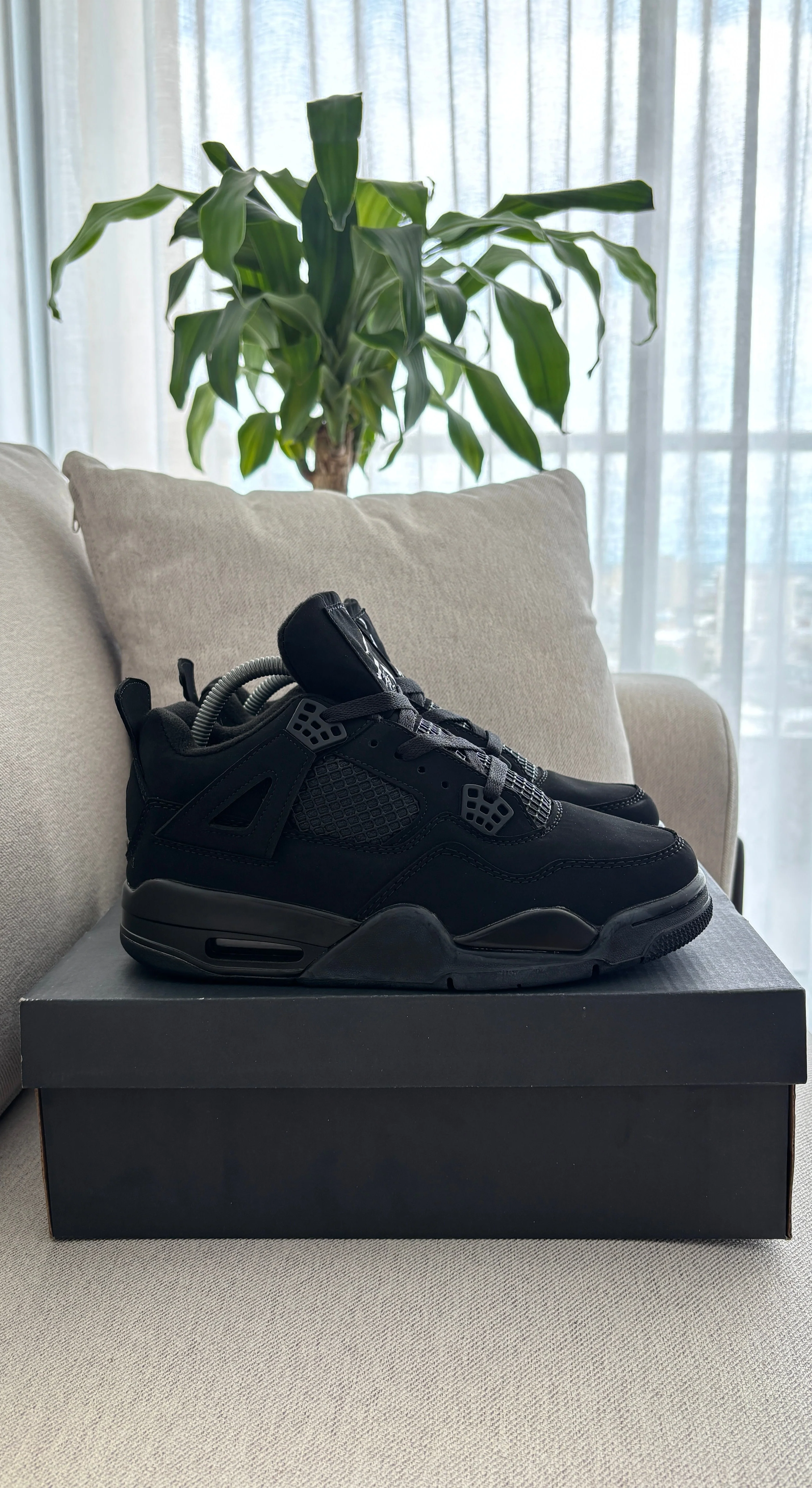 JORDAN RETRO 4 NEGRA - Image 9