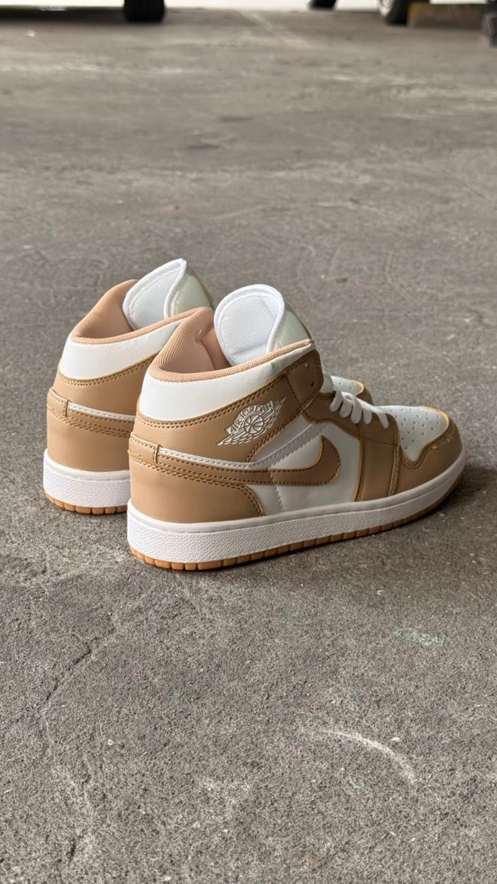 JORDAN RETRO 1 HIGH BLANCO PASTEL - Image 4