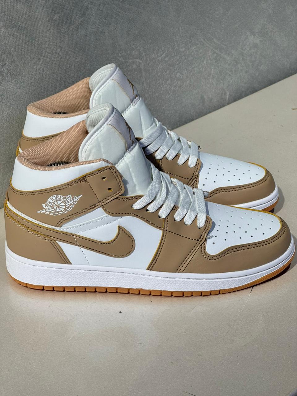 JORDAN RETRO 1 HIGH BLANCO PASTEL - Image 9