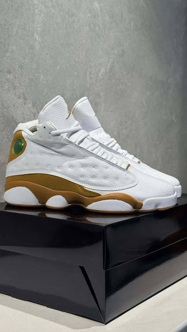 JORDAN RETRO 13 BLANCA DORADA - Image 6
